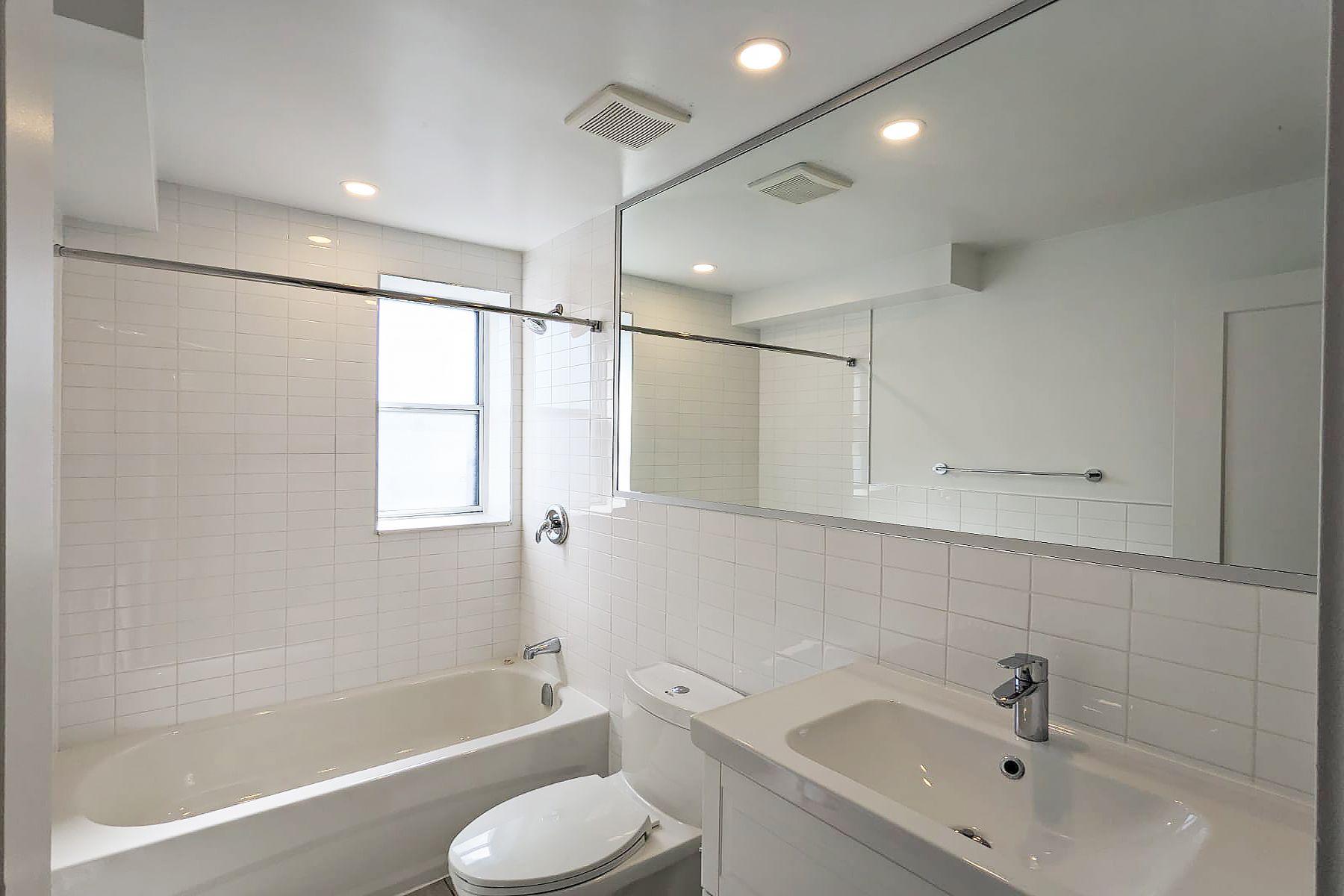 2901 St Clair Avenue E 10