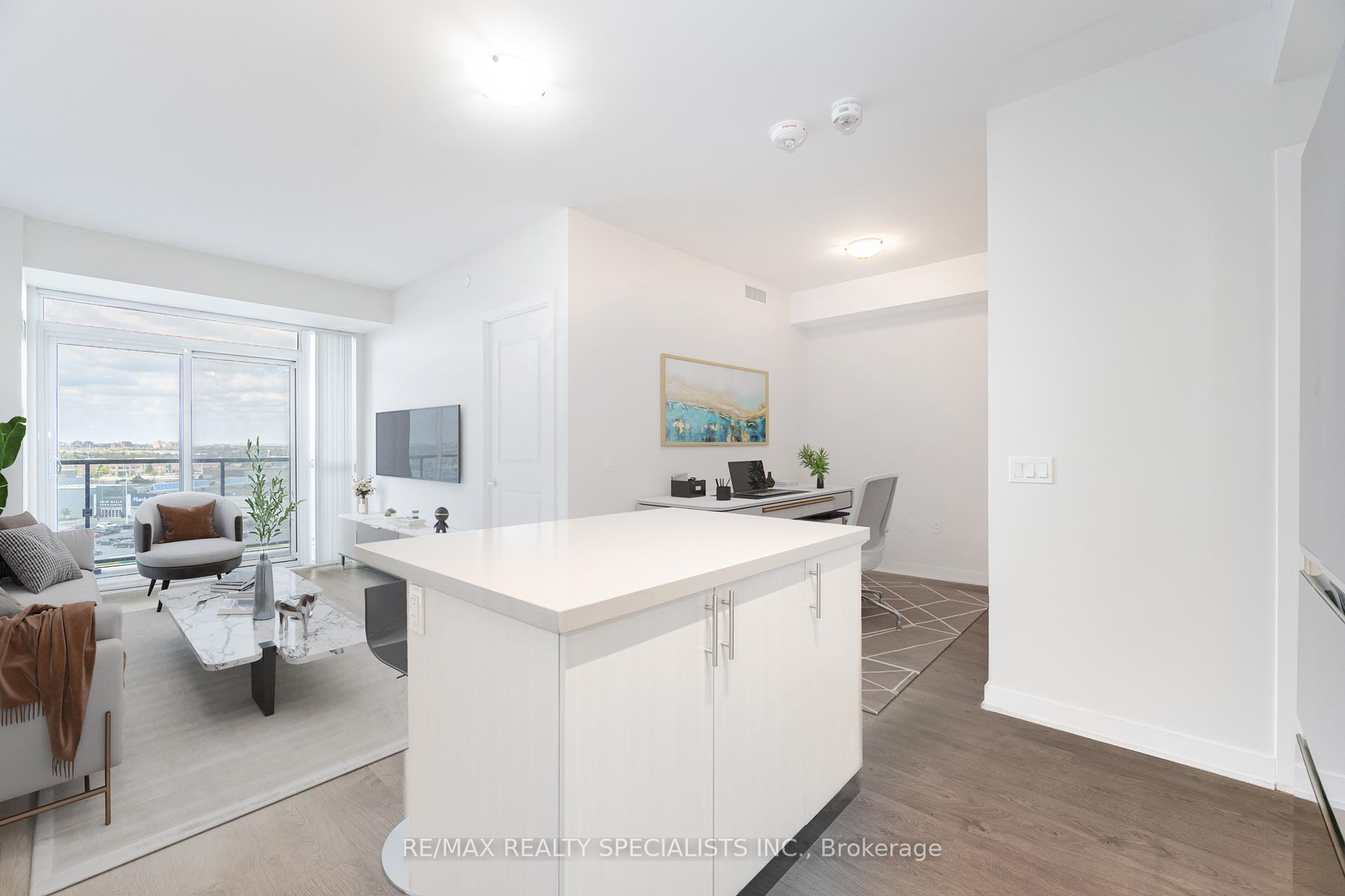 3 Bedrooms Condo at 4677 Glen Erin, Mississauga For sale