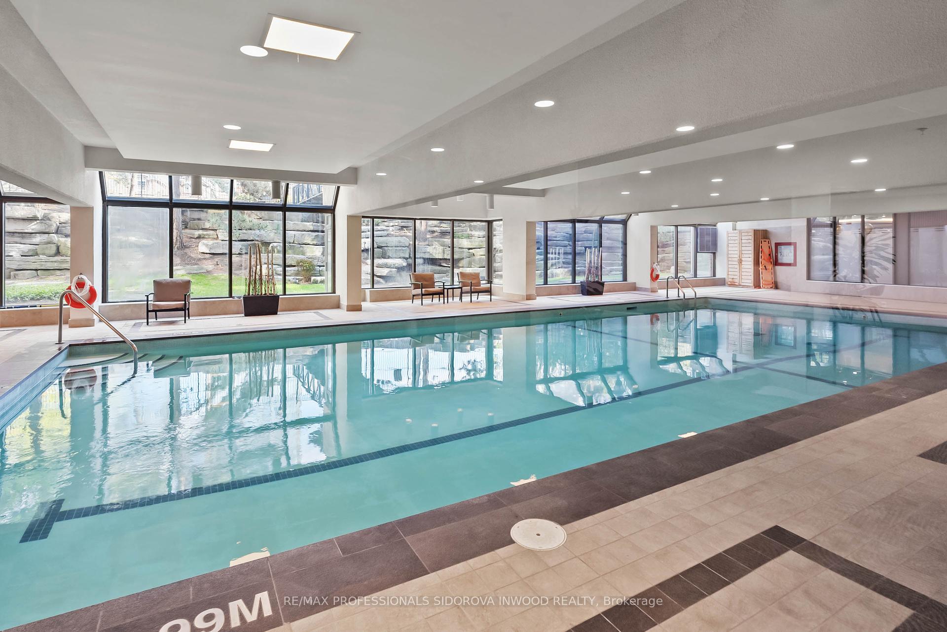 3 Bedrooms Condo at 20 Southport, Toronto For sale