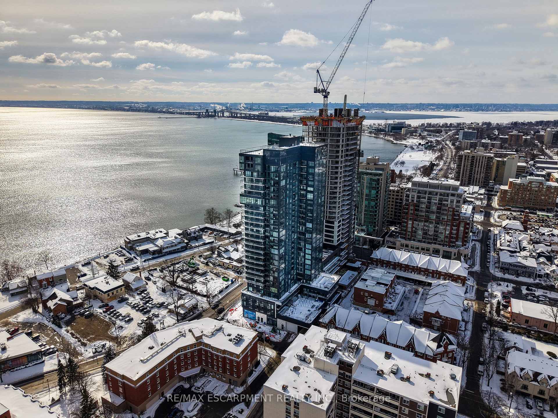 1 Bedroom Condo at 370 Martha, Burlington For sale