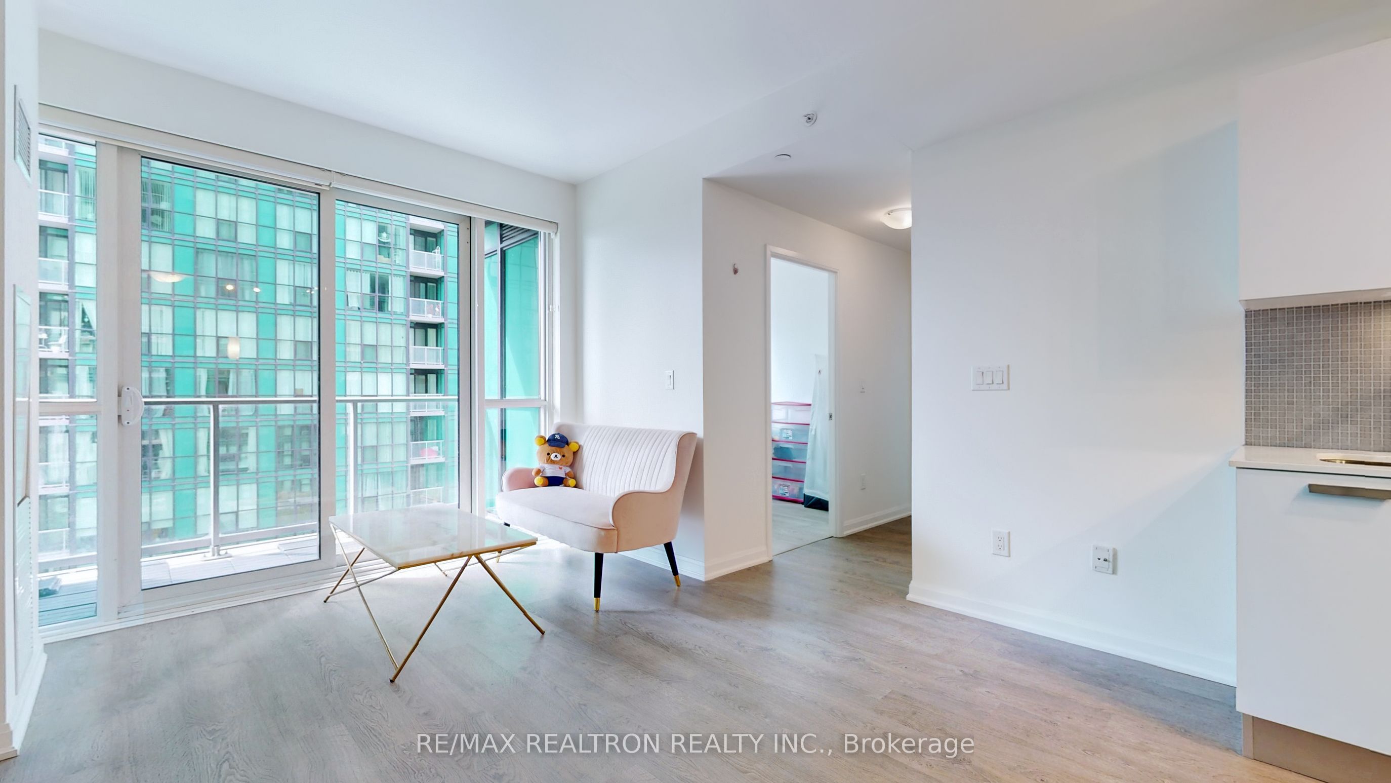#905 - 9 Bogert Avenue, Toronto, ON M2N 0H3