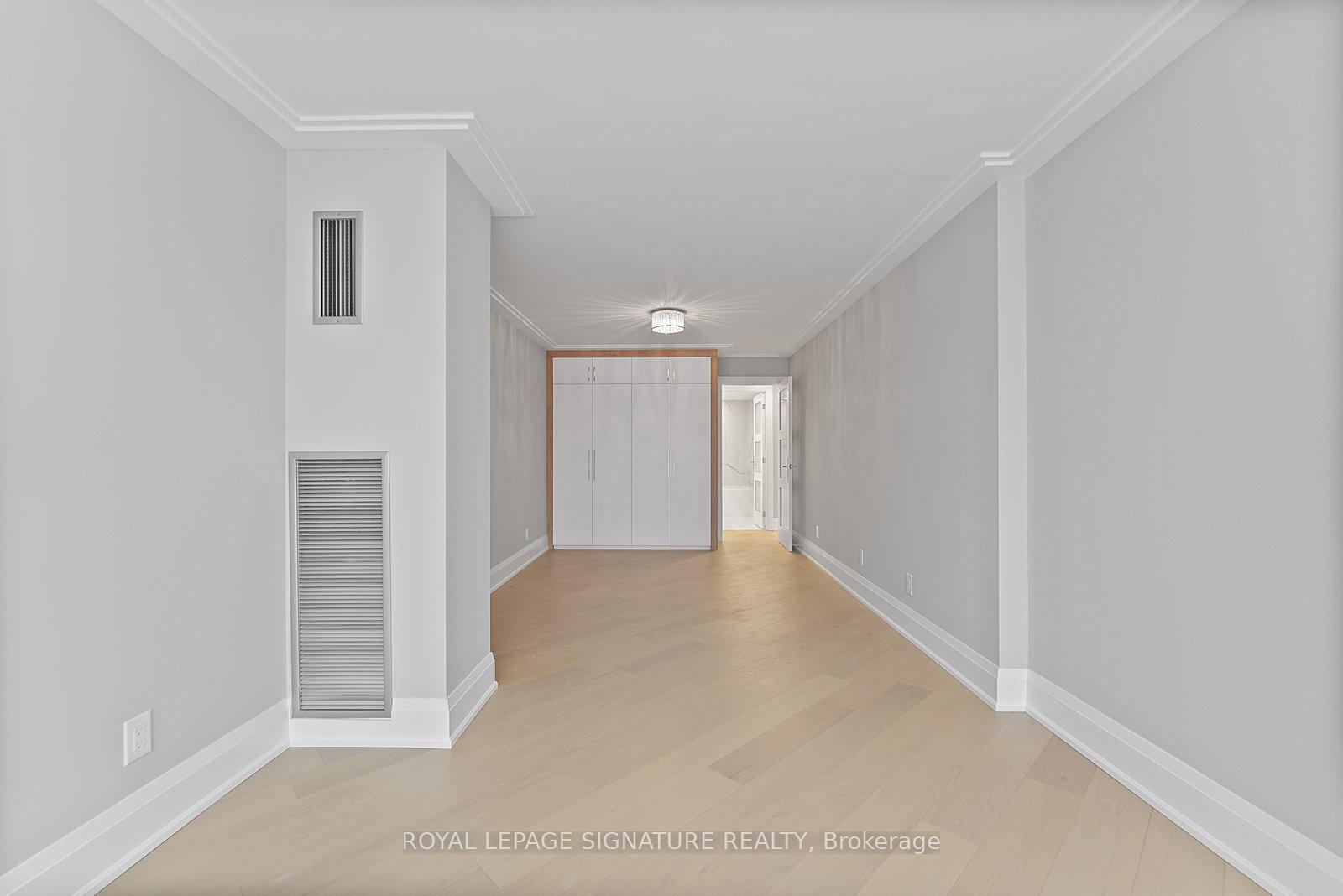 2 Bedrooms Condo at 77 Carlton,  Toronto For sale