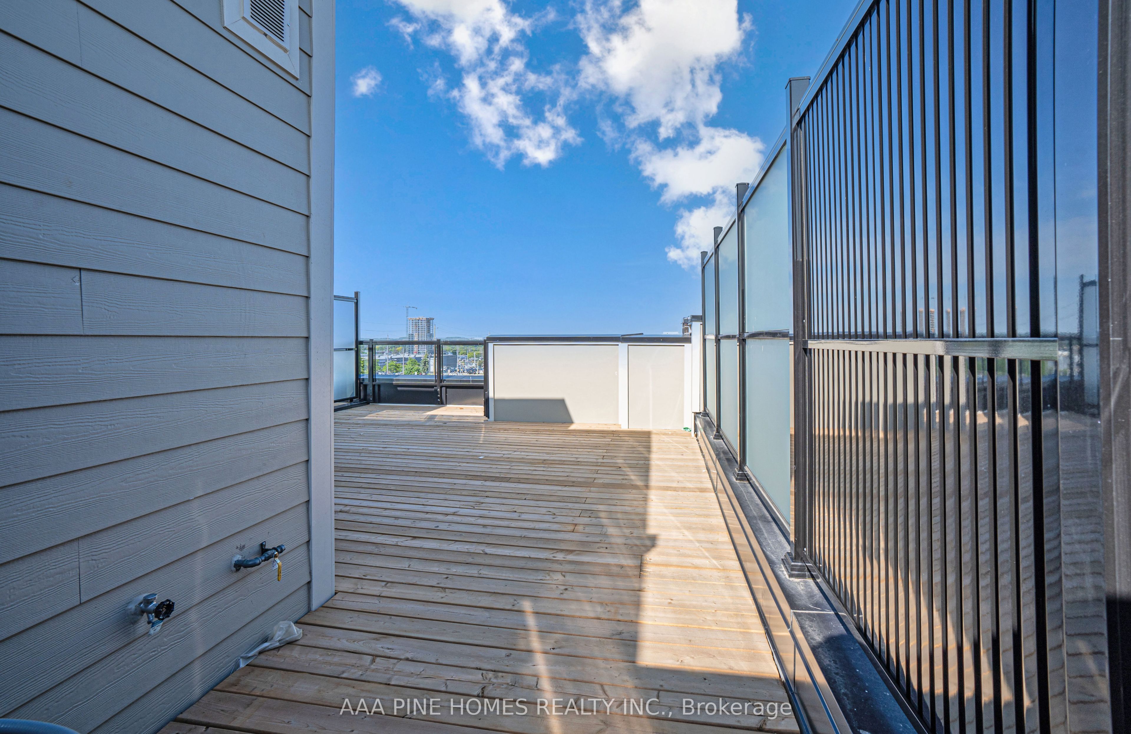 20 Lytham Green Circle, ##4