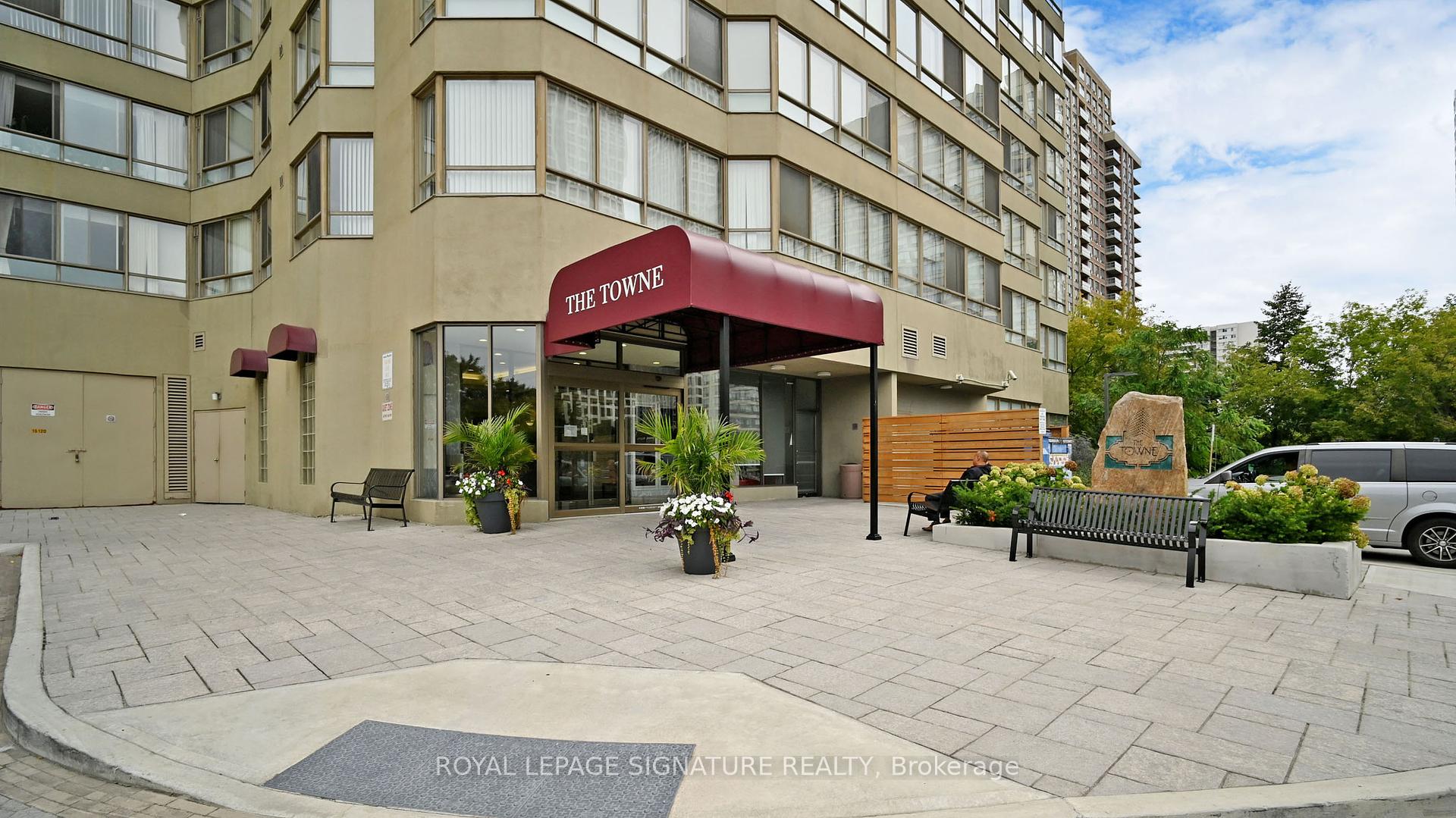 2 Bedrooms Condo at 3605 Kariya, Mississauga For sale
