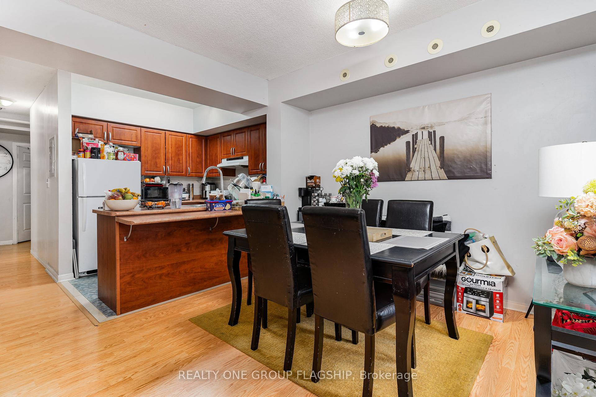 3 Bedrooms Condo at 3045 Finch, Toronto For sale