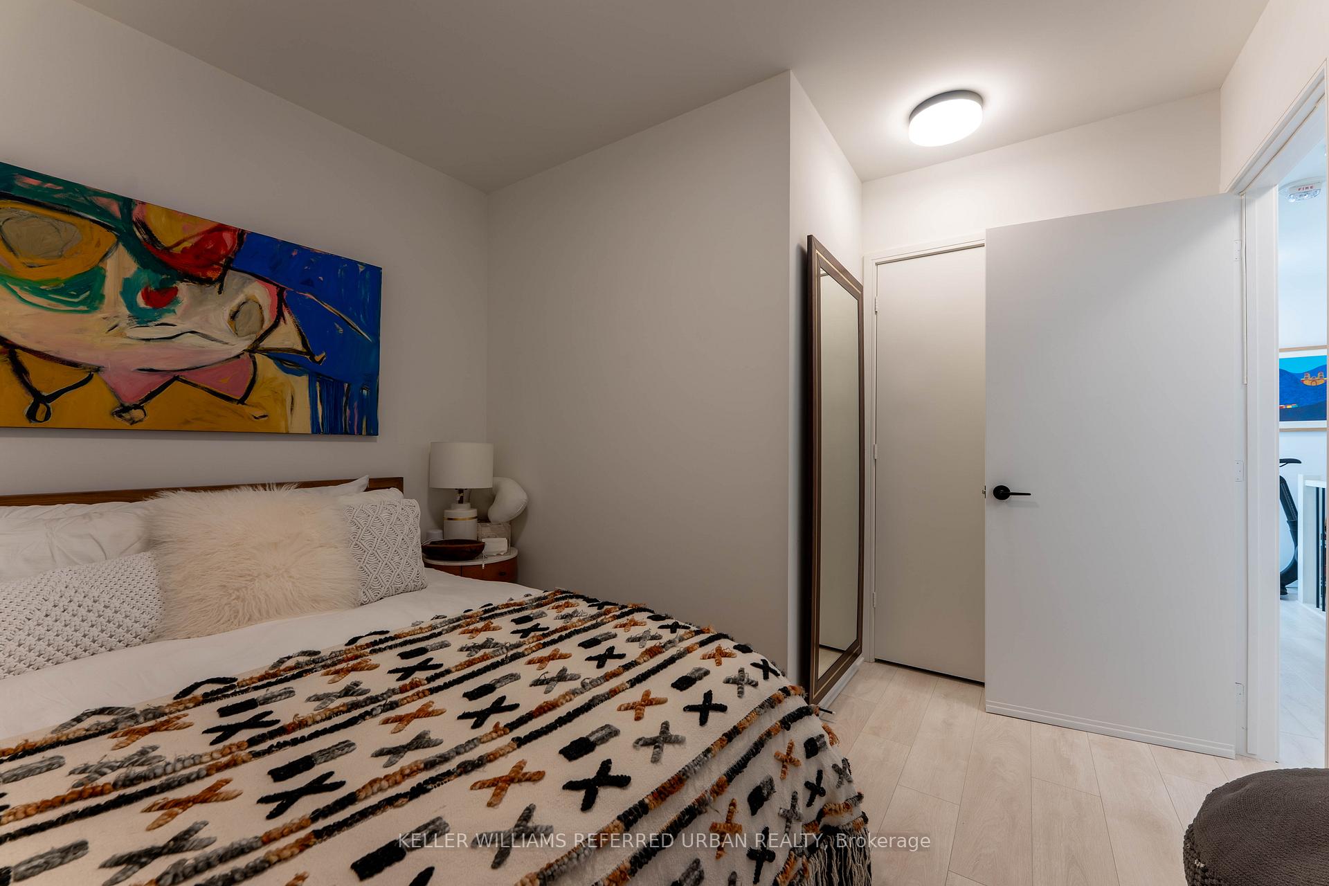 4 Bedrooms Condo at 180 Mill, Toronto For sale