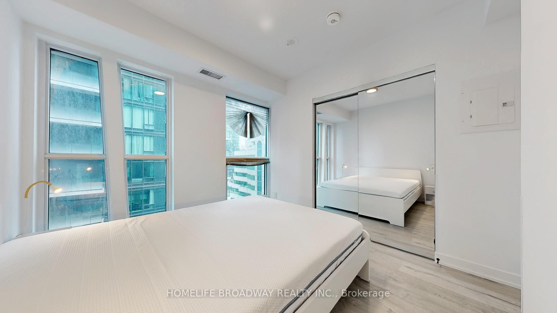 1 Bedroom Condo at 327 King, Toronto For sale