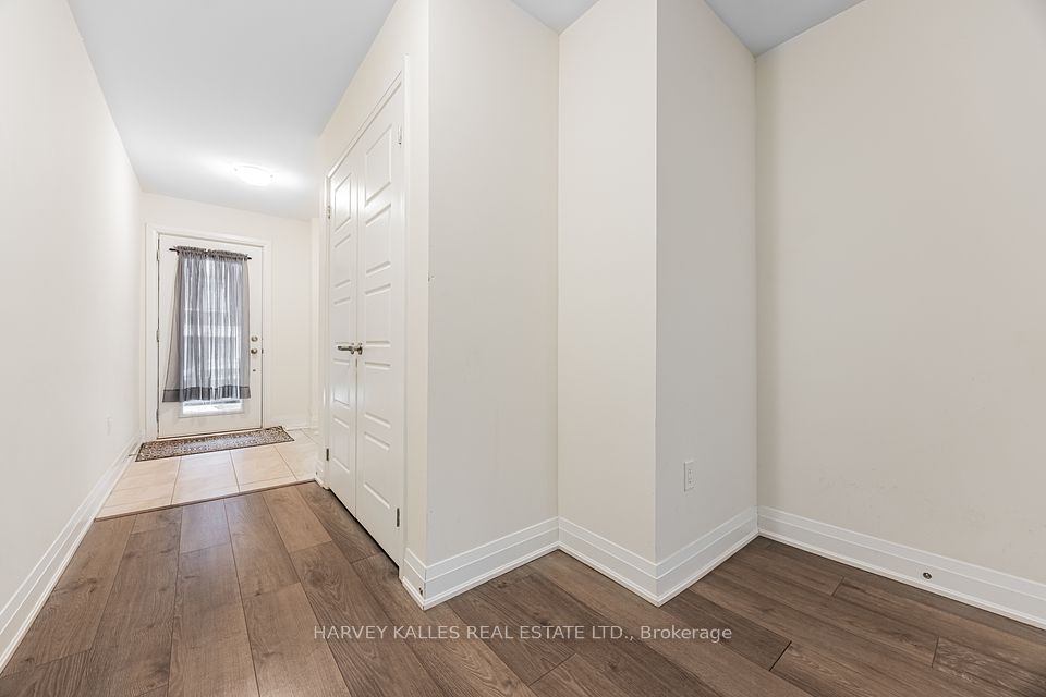 250 Finch Avenue 22