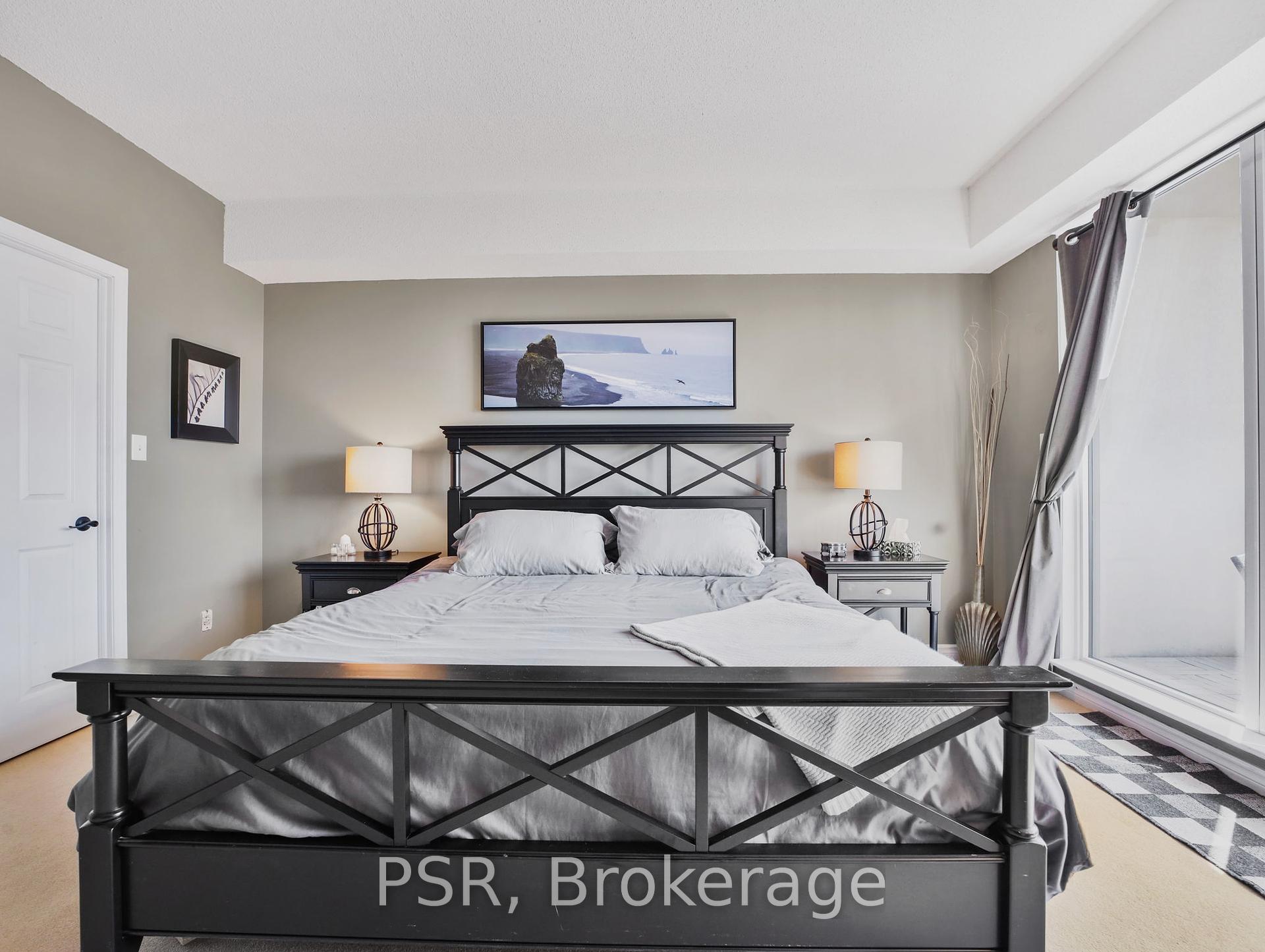 2 Bedrooms Condo at 67 Caroline,  Hamilton For sale