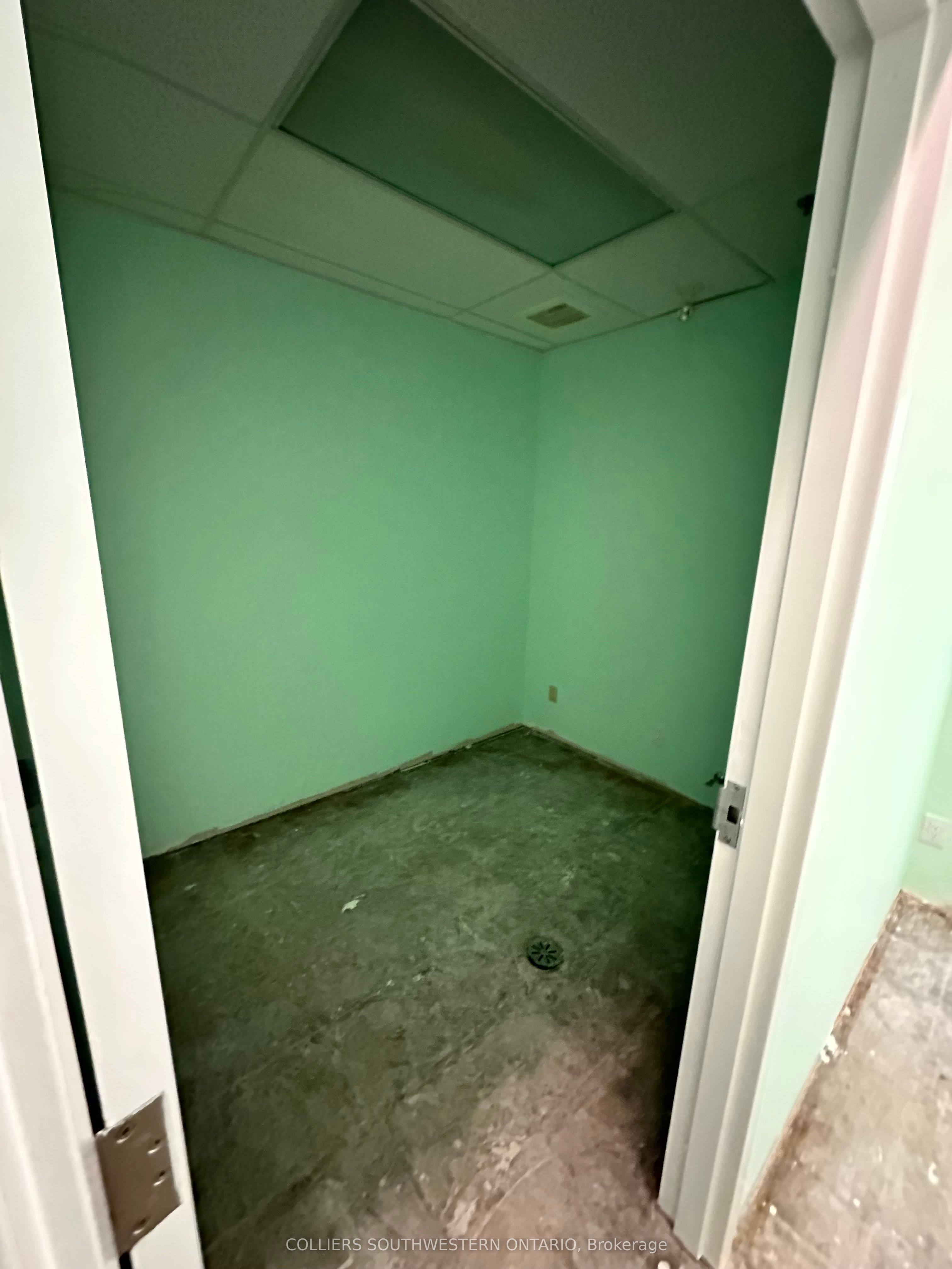 205 Oxford Street E, #C109