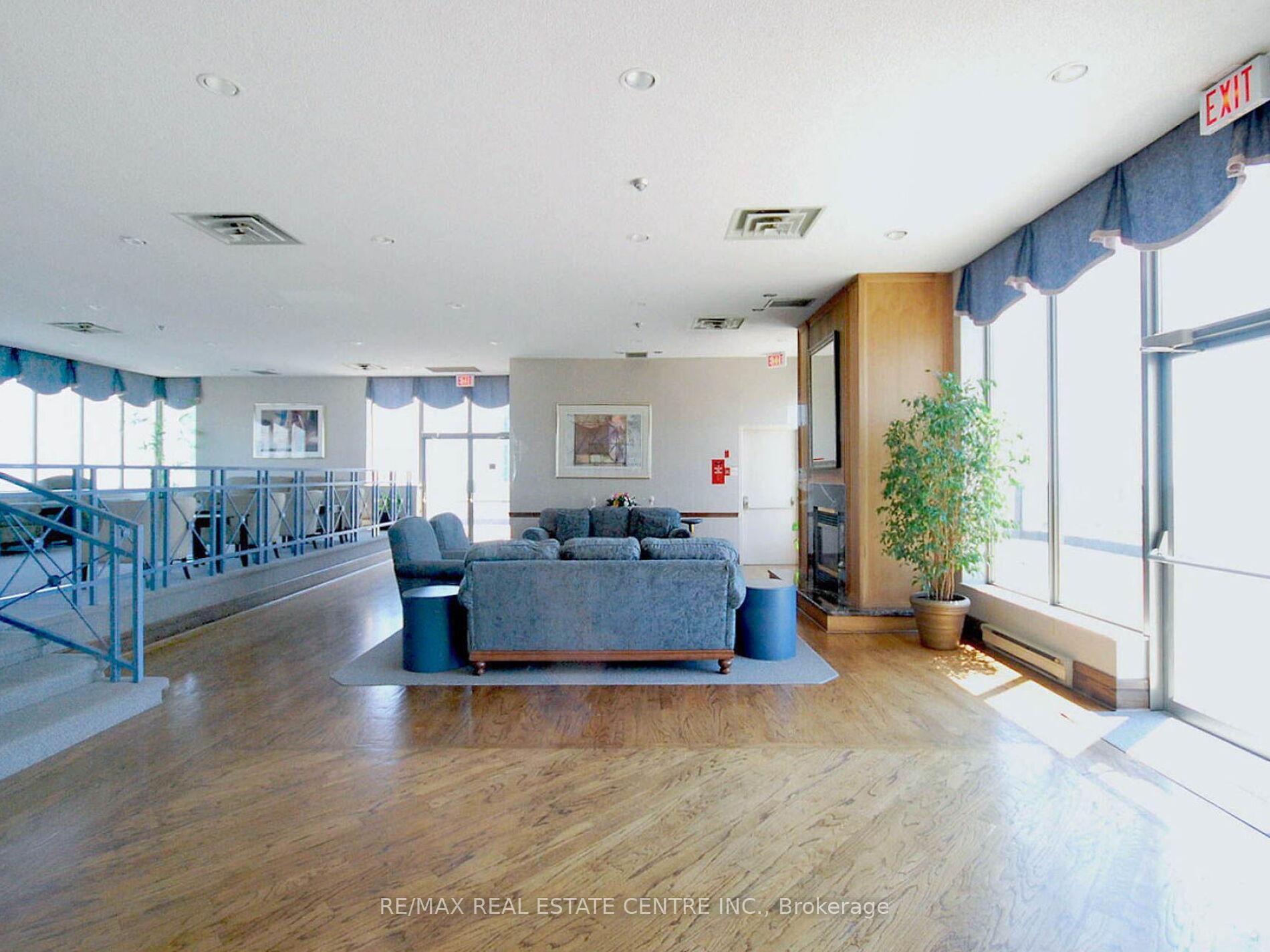 1 Bedroom Condo at 55 Elm, Mississauga For sale