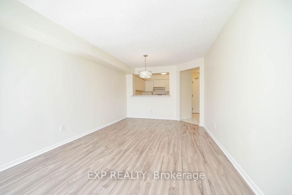 2 Bedrooms Condo at 410 Mclevin, Toronto For sale
