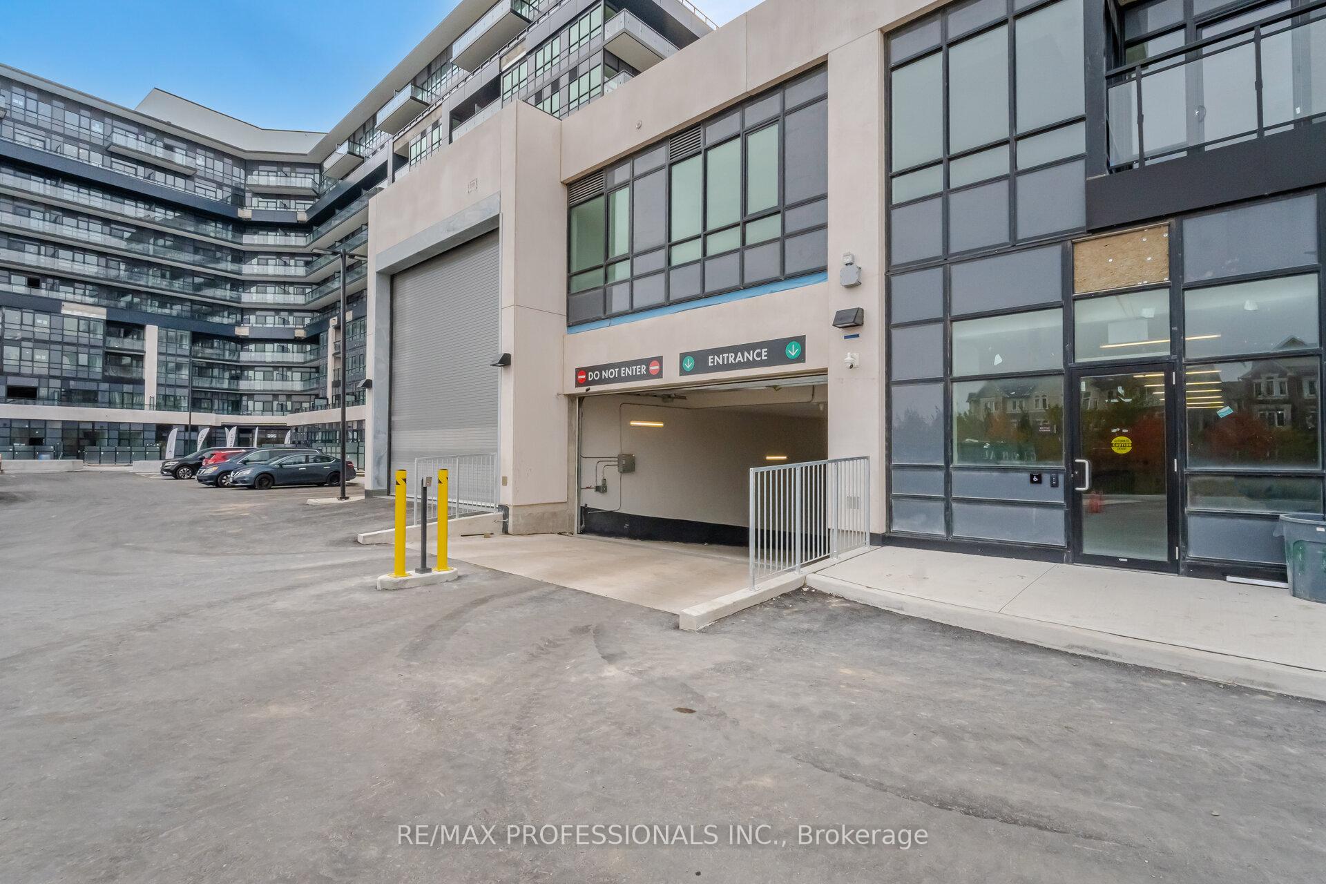 1 Bedroom Condo at 395 Dundas,  Oakville For sale
