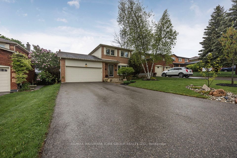 215 Beechfield Crescent, Orangeville, ON L9W 4N2