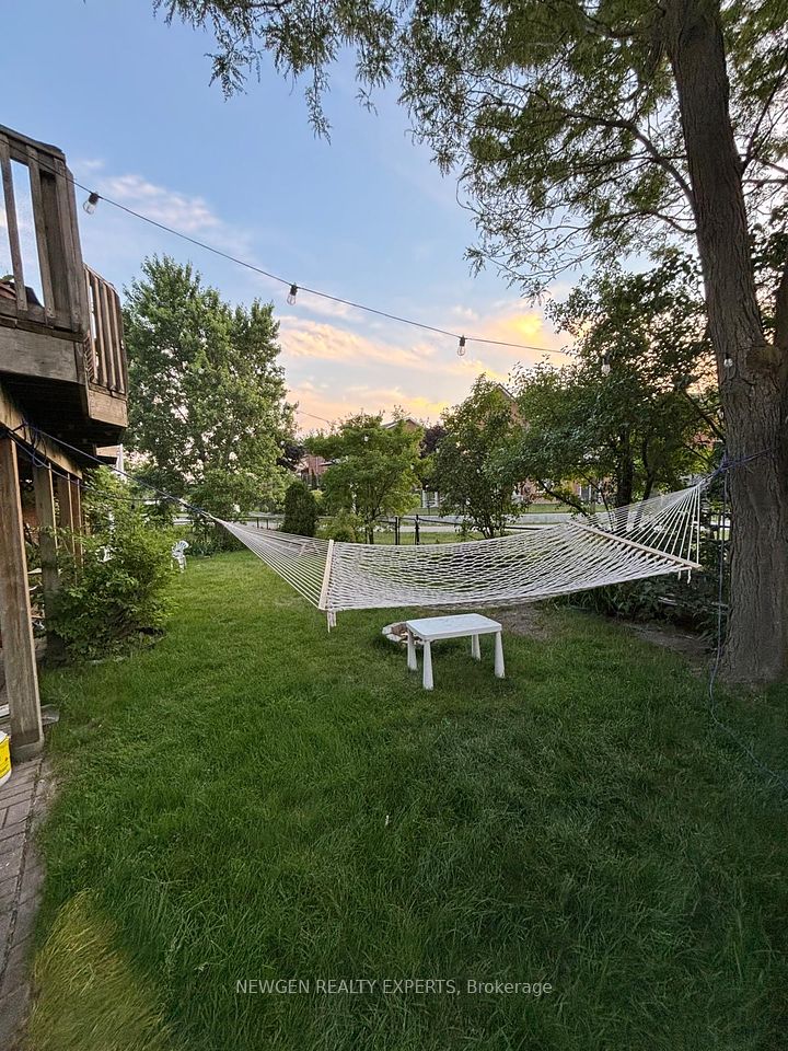 #Bsmnt - 22 Piccadilly Place, Brampton, ON L6S 5E2