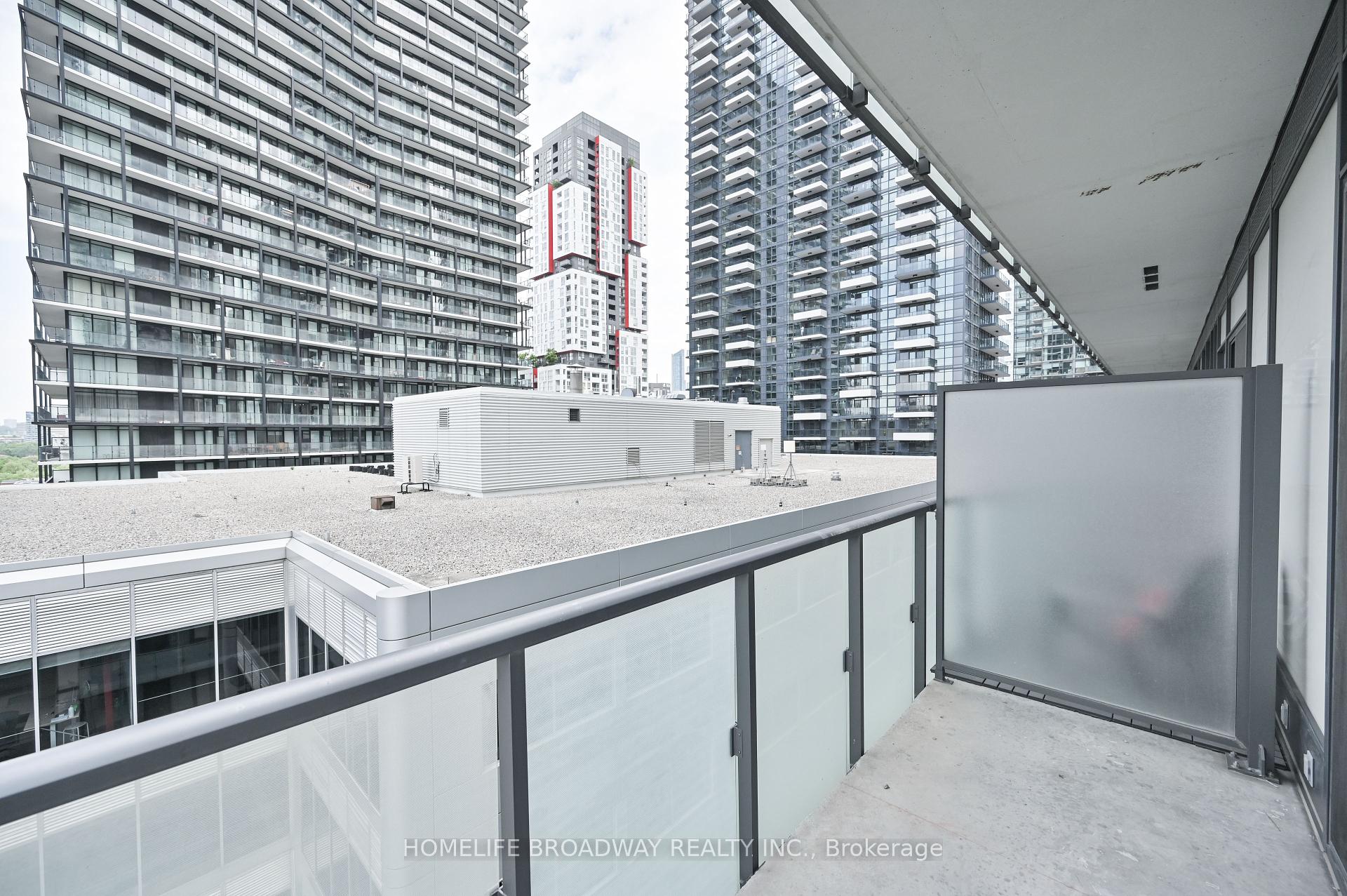 2 Bedrooms Condo at 101 Peter, Toronto For sale