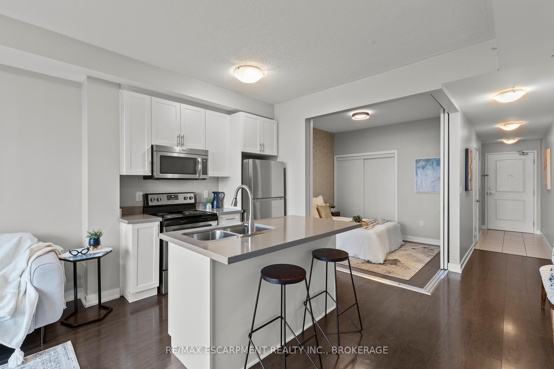 1 Bedroom Condo at 35 Southshore, Hamilton For sale