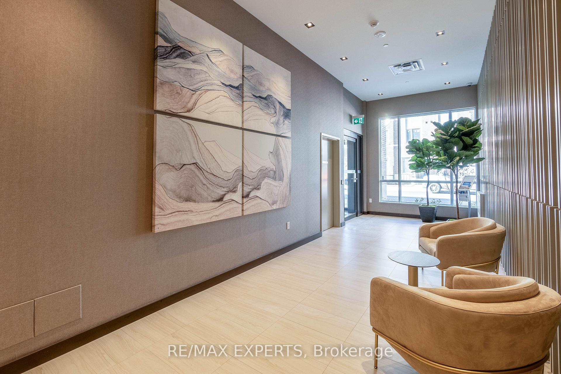 2 Bedrooms Condo at 60 Honeycrisp,  Vaughan For sale