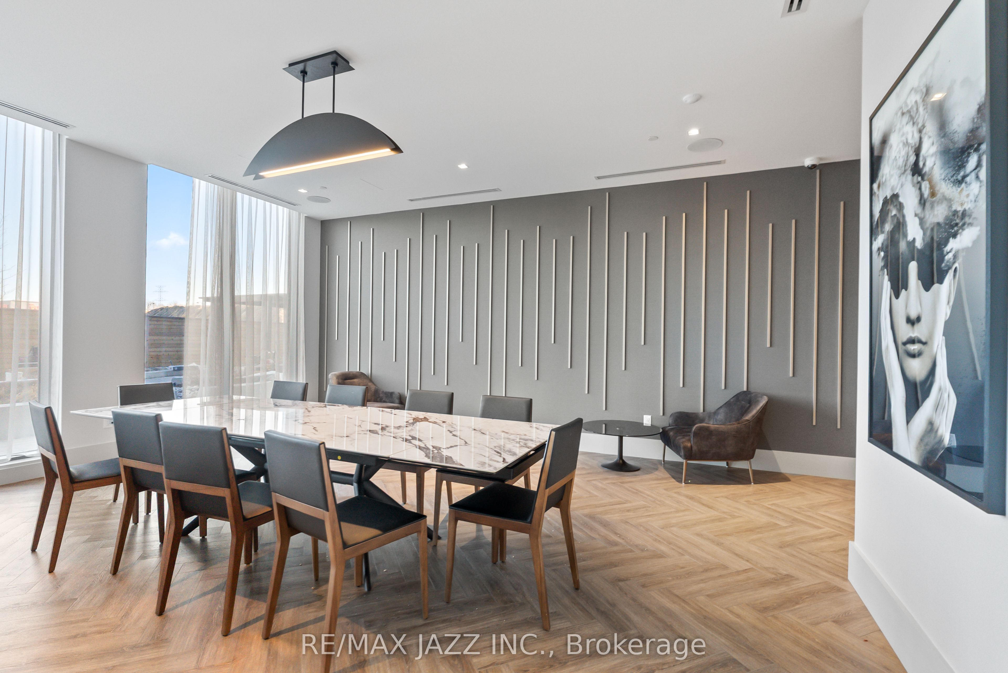2545 Simcoe Street N, #PH16