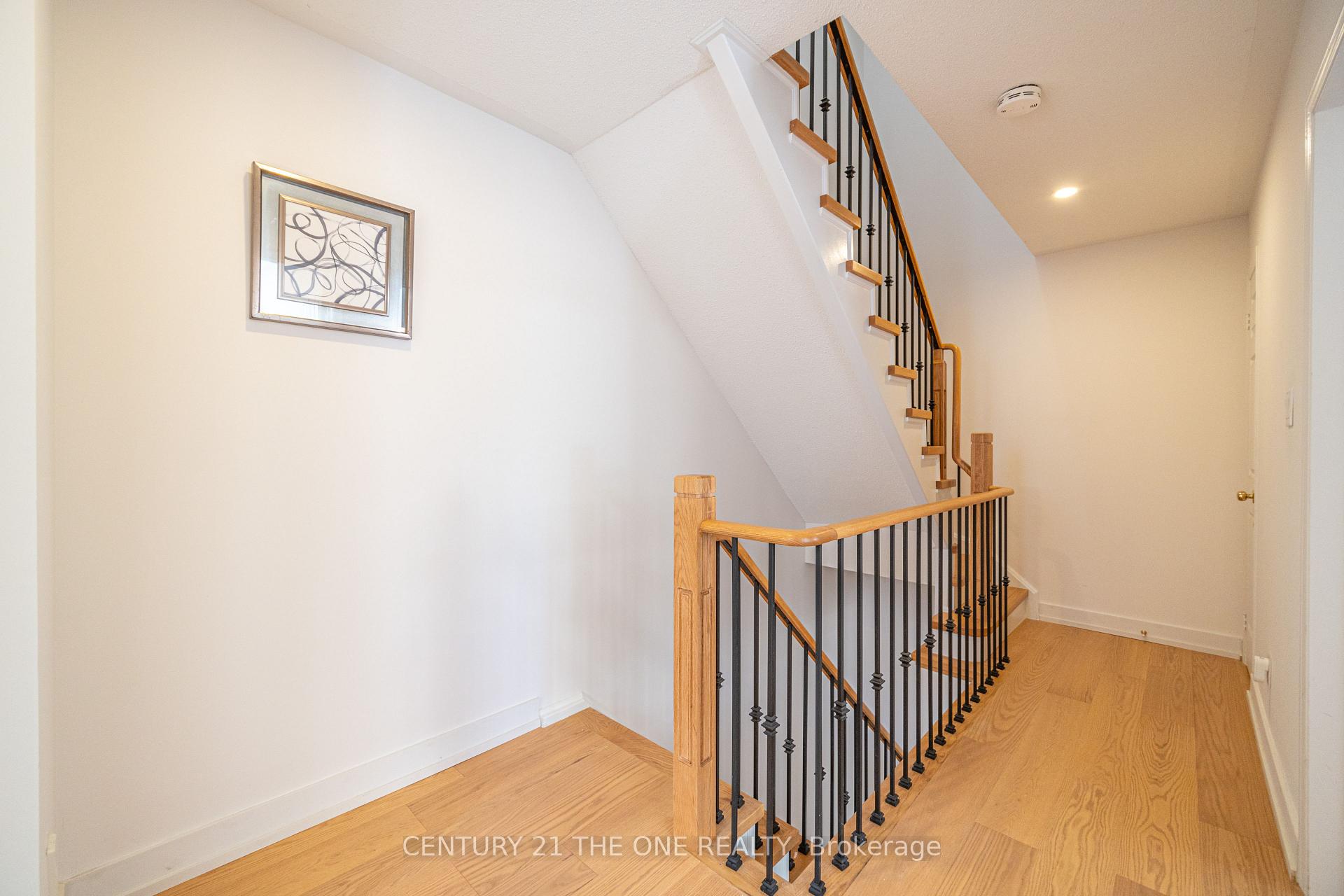 4 Bedrooms Condo at 28 Rosebank, Toronto For sale