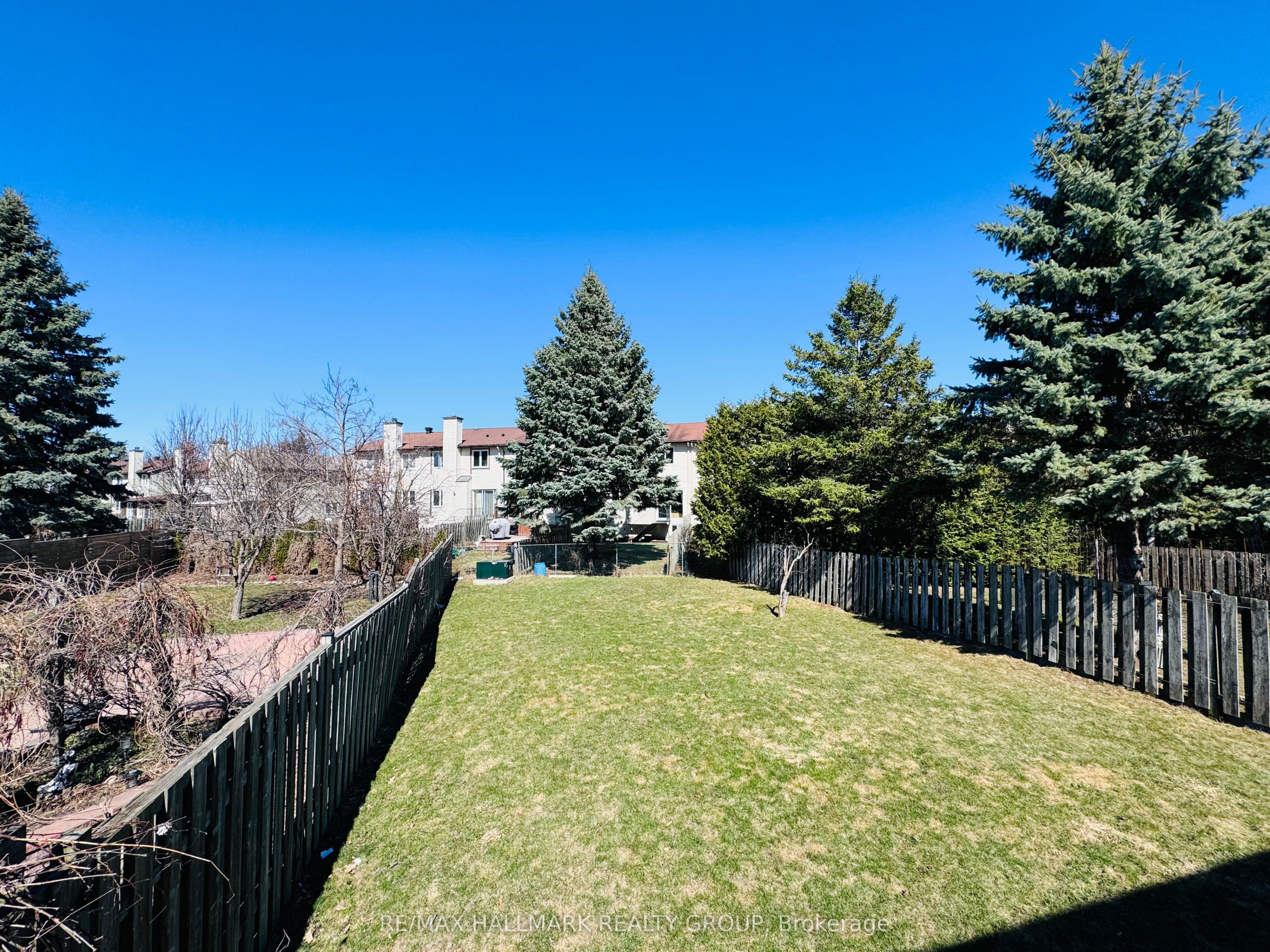 13 Coolspring Crescent, CityviewParkwoodsHillsRideauShore, ON K2E 7M7