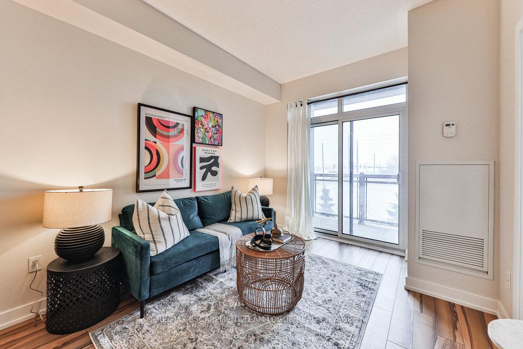 1 Bedroom Condo at 2490 Old Bronte,  Oakville For sale