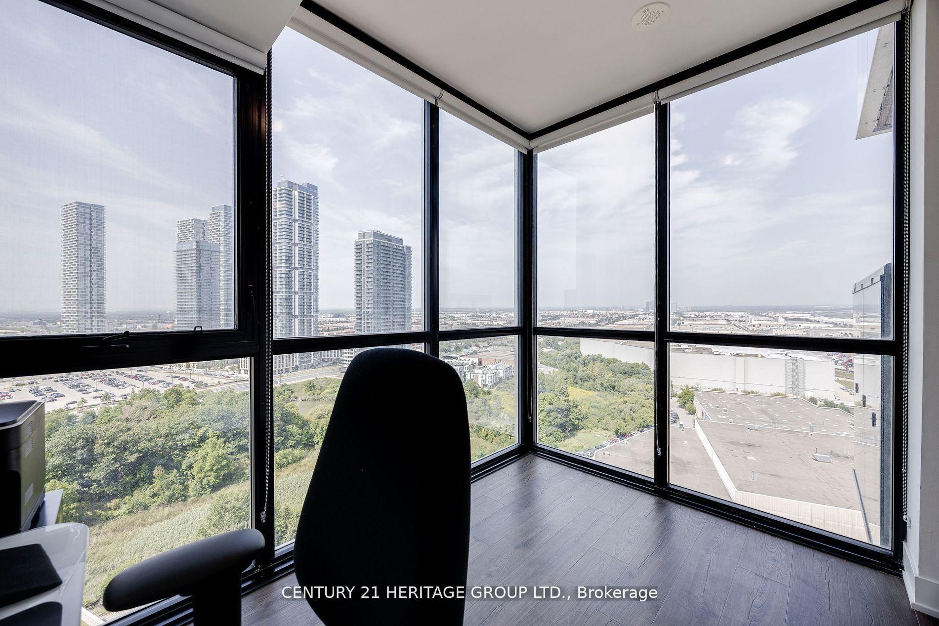 2 Bedrooms Condo at 2916 Highway 7, Vaughan For sale