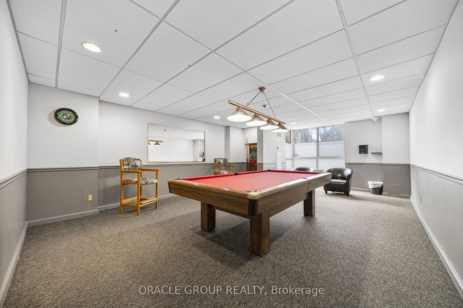 1 Bedroom Condo at 1485 Lakeshore,  Mississauga For sale