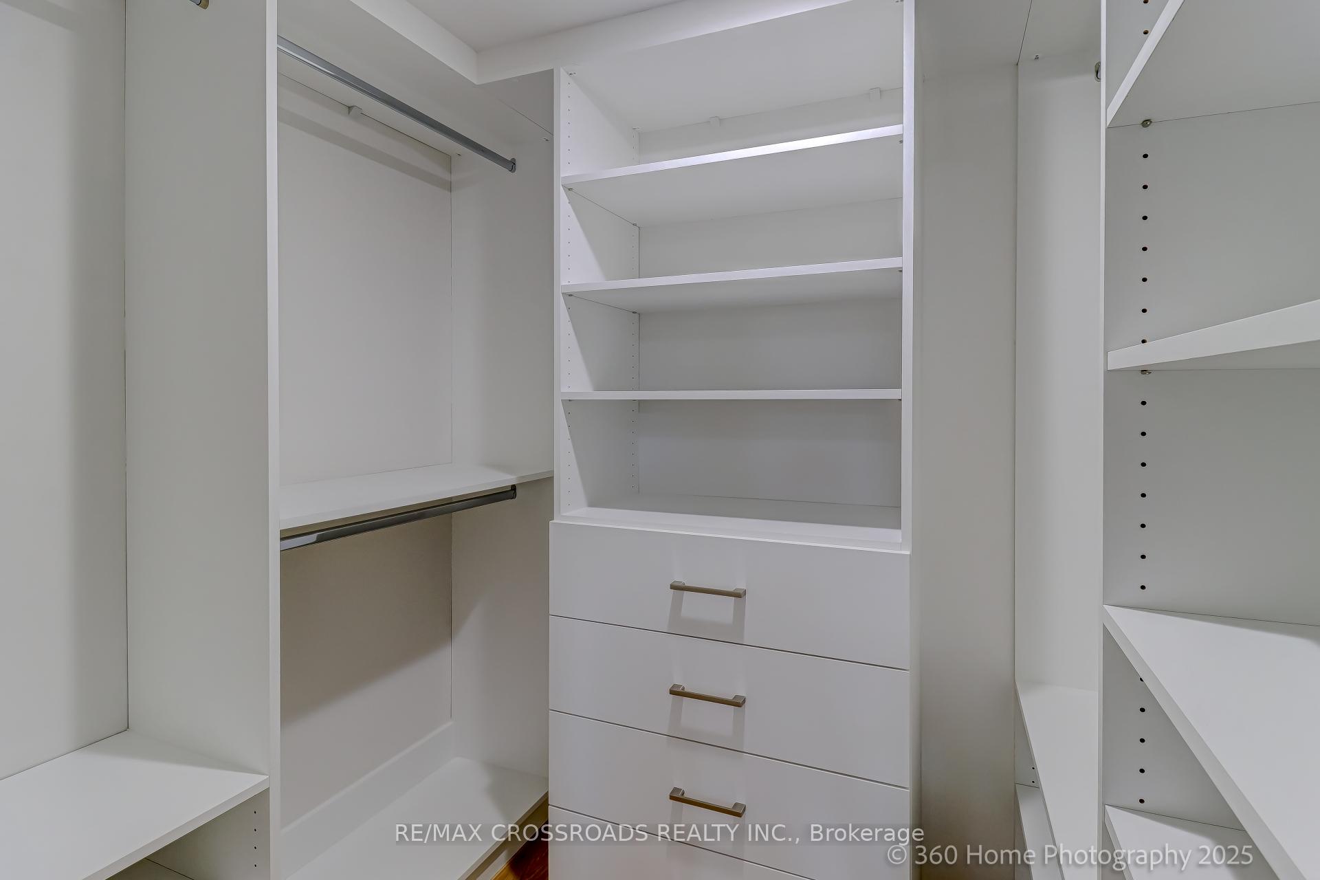 3 Bedrooms Condo at 70 Sidney Belsey,  Toronto For sale