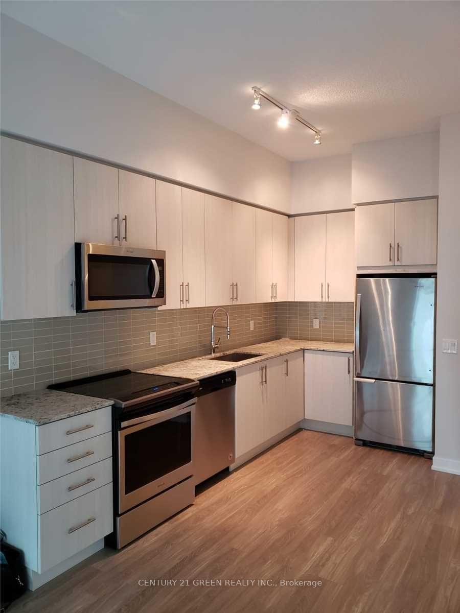 2 Bedrooms Condo at 4055 Parkside Village, Mississauga For sale