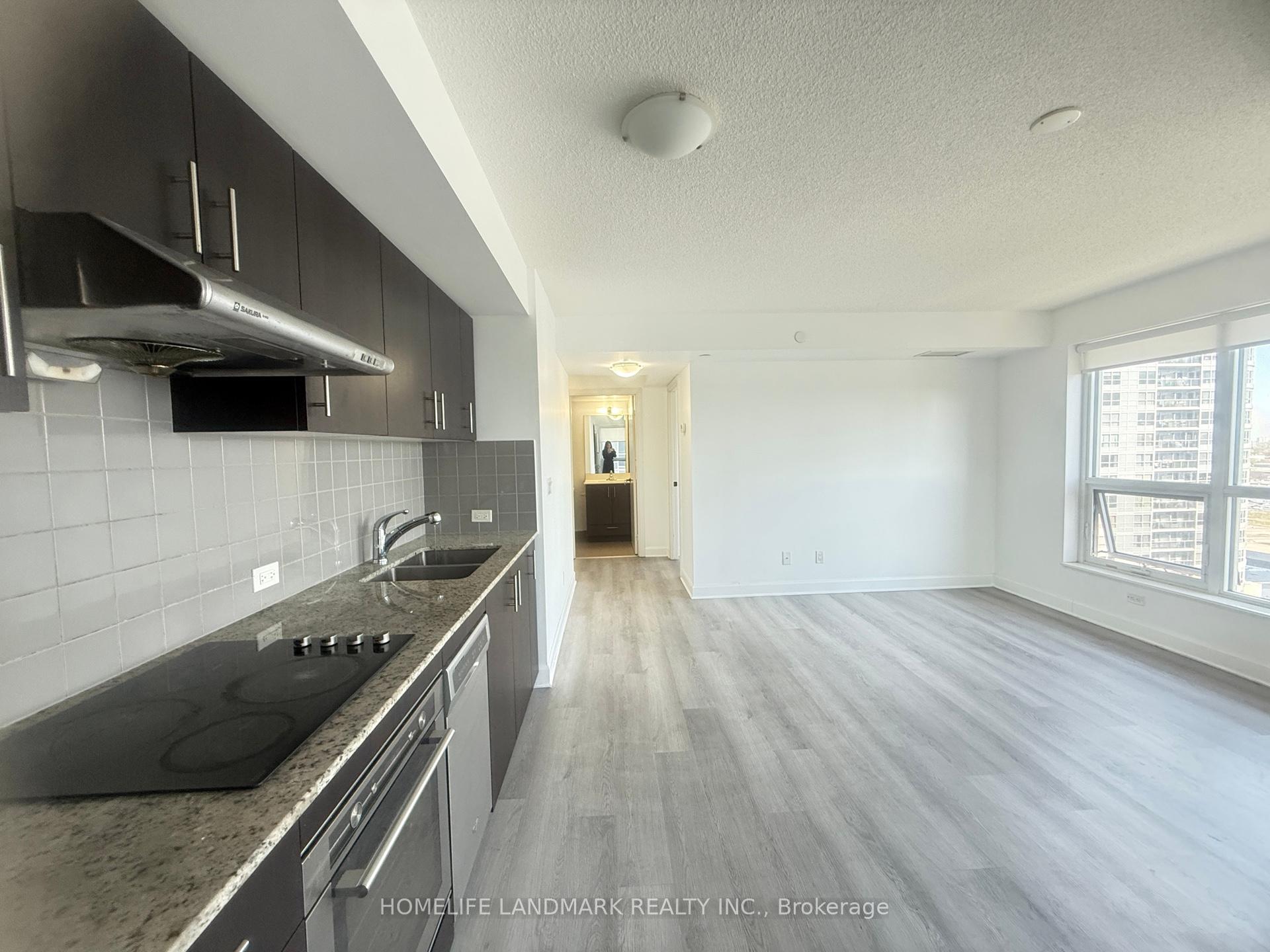 2 Bedrooms Condo at 255 Village Green,  Toronto For sale