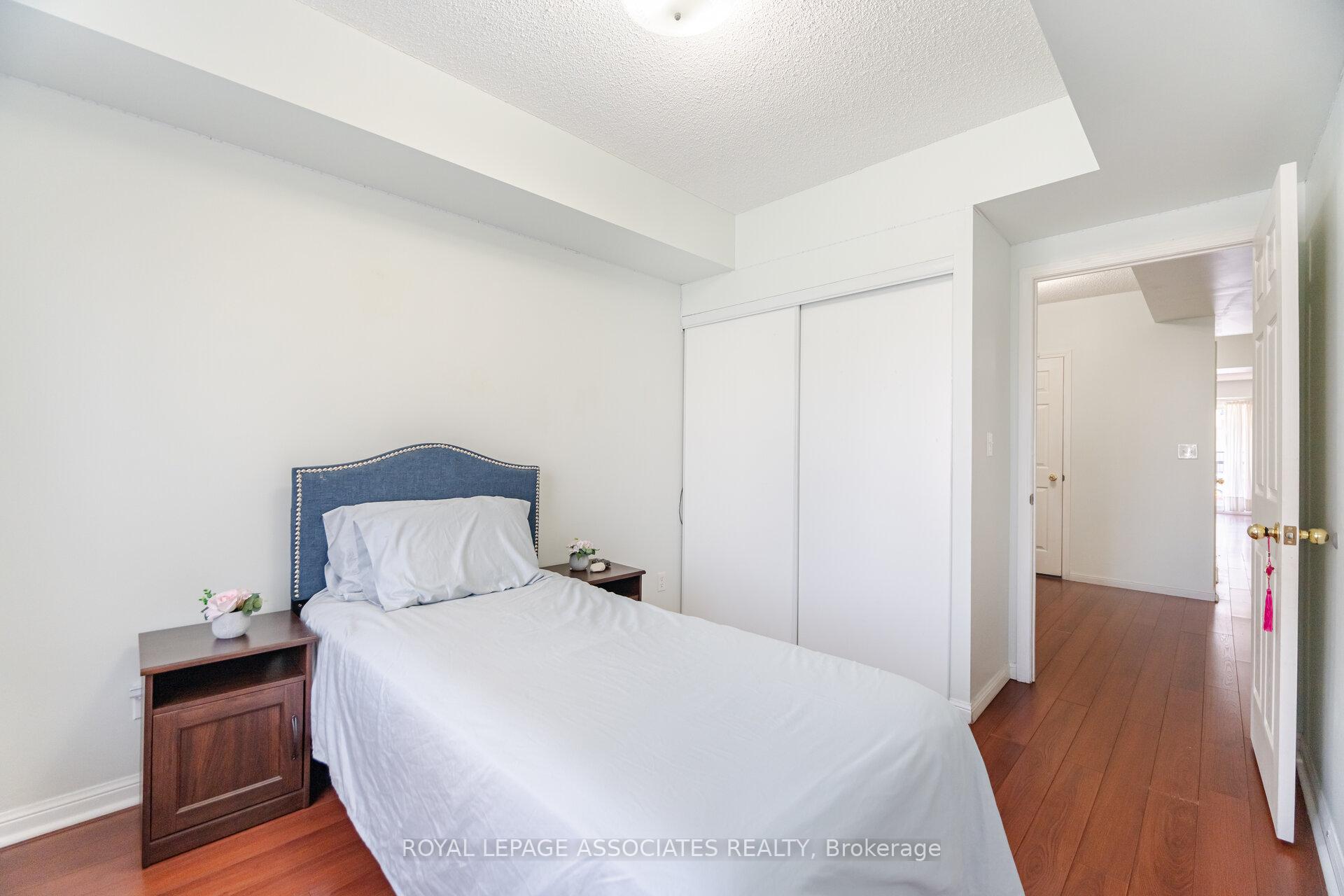 3 Bedrooms Condo at 3043 Finch, Toronto For sale