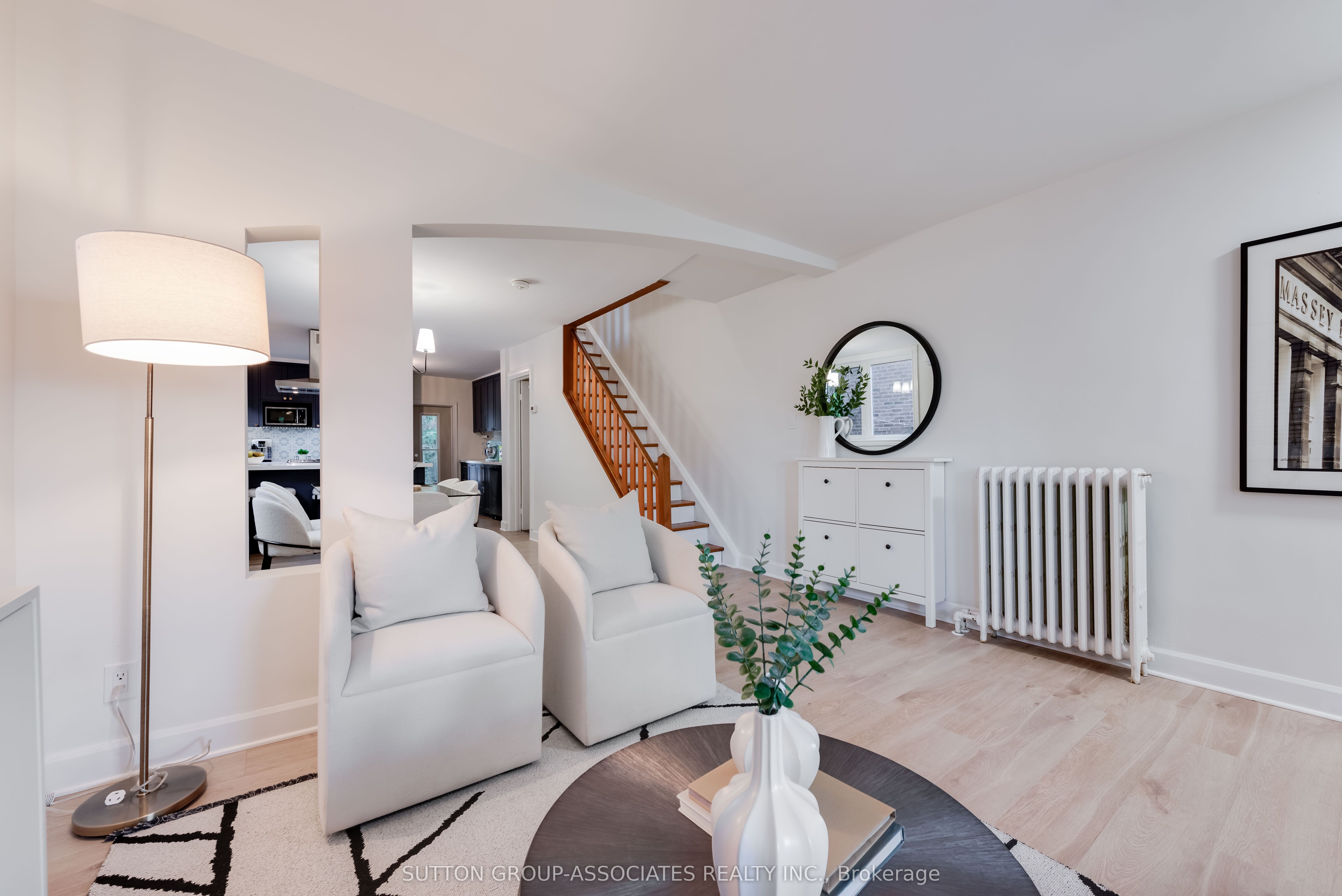 110 Roseneath Gardens