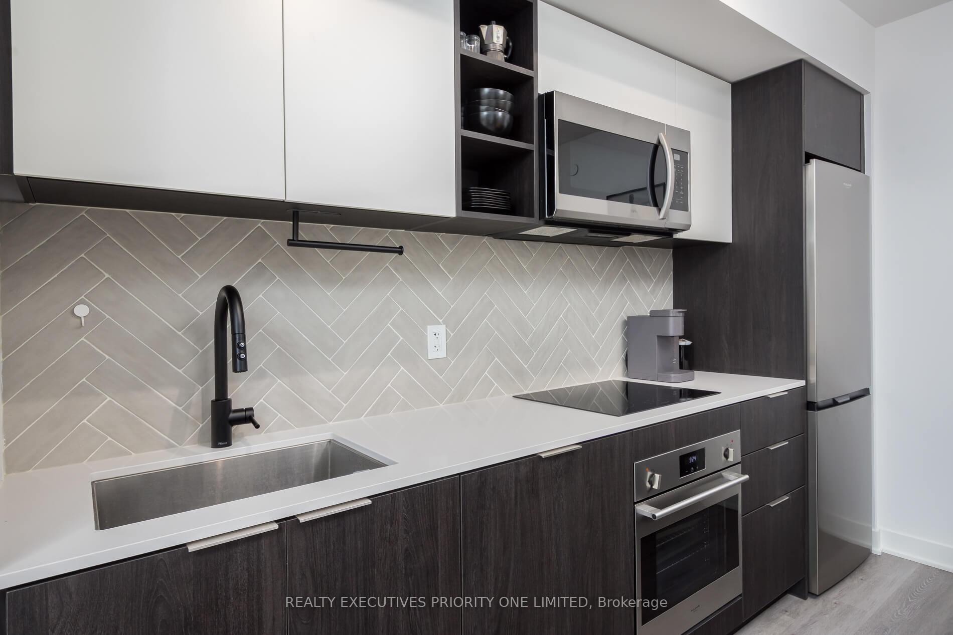 2 Bedrooms Co-op at 36 Zorra, Toronto For sale