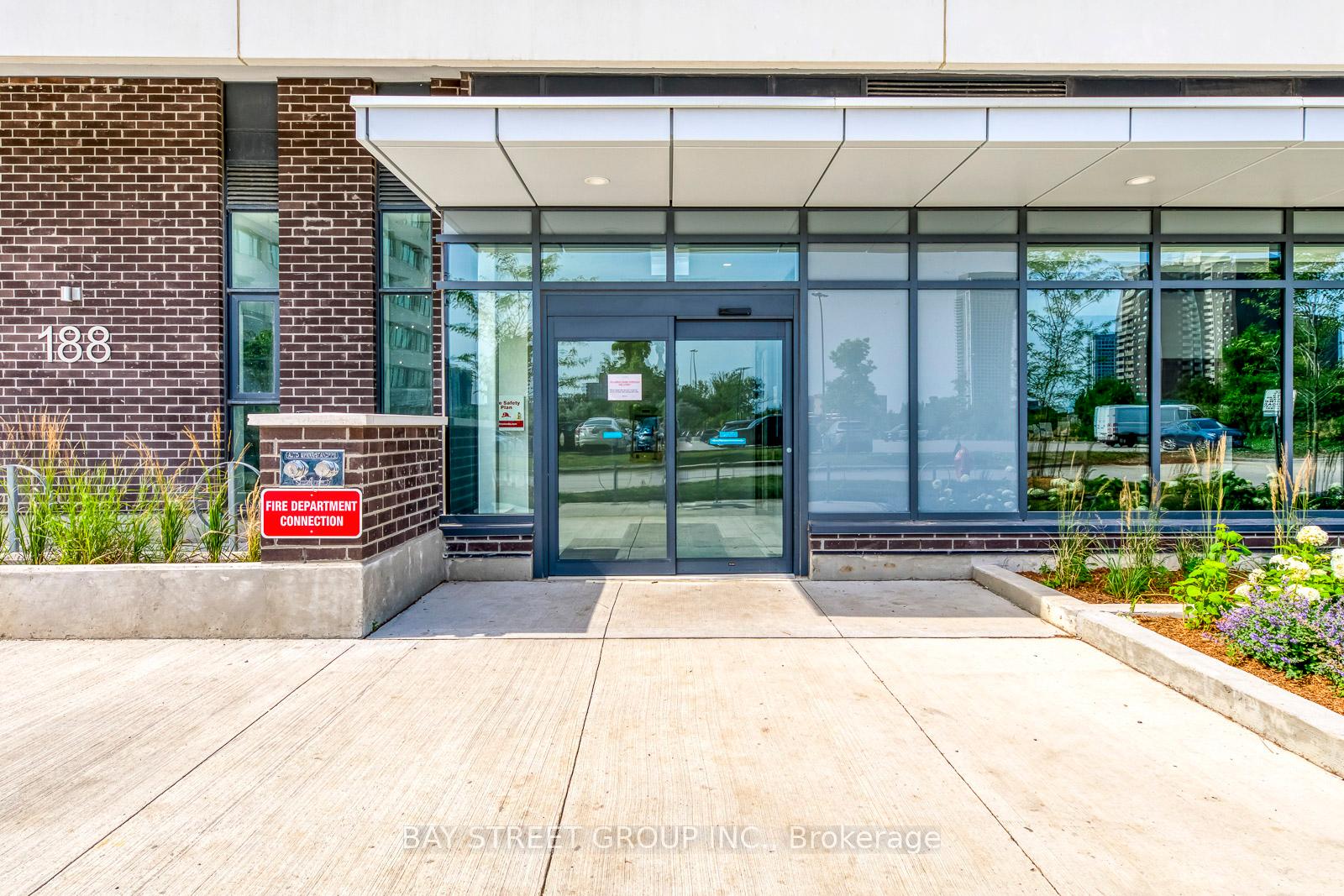 2 Bedrooms Condo at 188 Fairview Mall, Toronto For sale