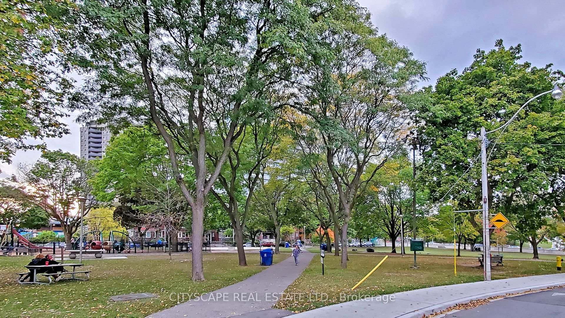 2 Bedrooms Condo at 501 St Clair, Toronto For sale