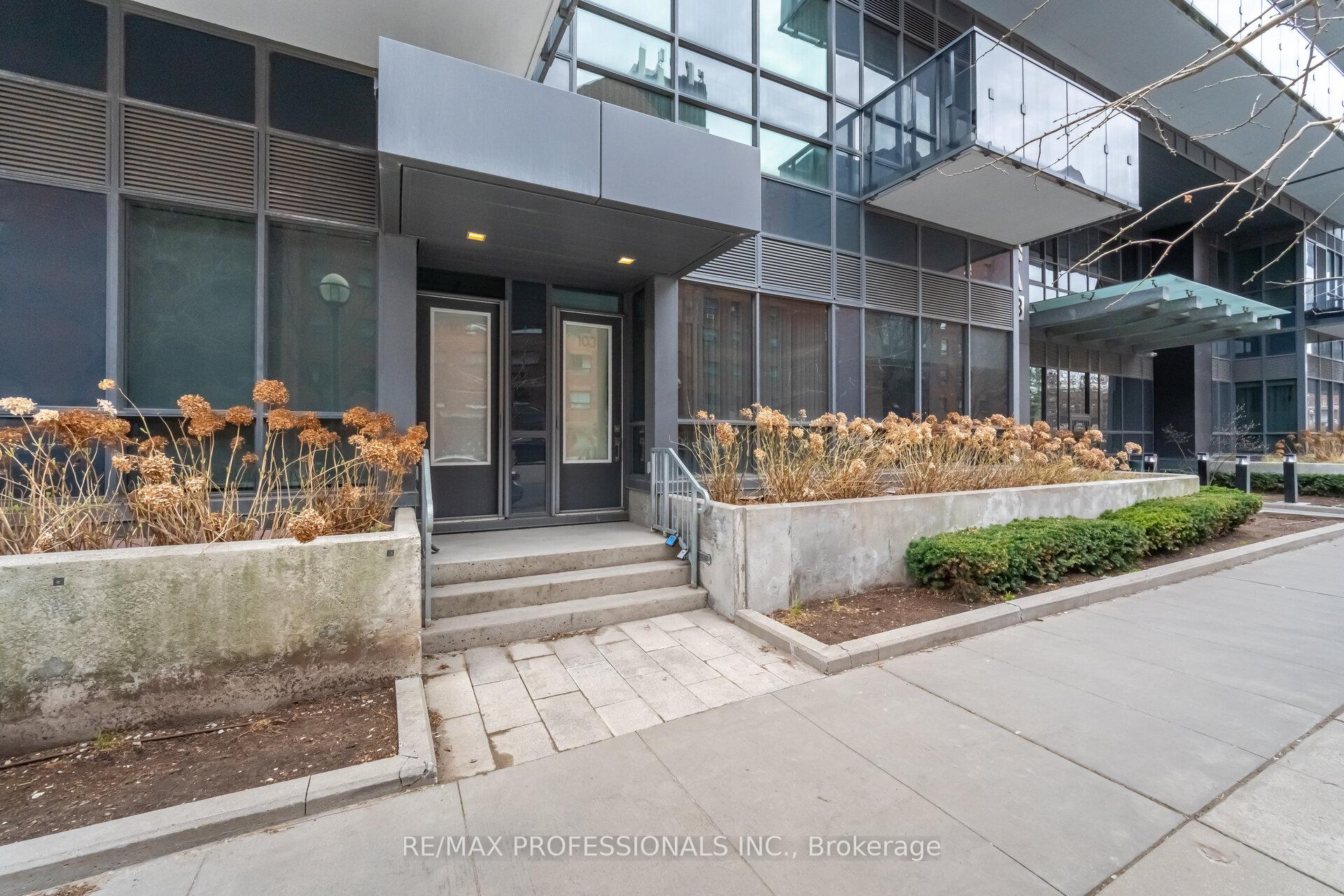 2 Bedrooms Condo at 1030 King, Toronto For sale