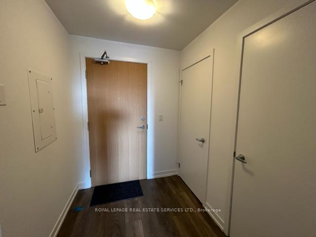 2 Bedrooms Condo at 2520 Eglinton, Mississauga For sale