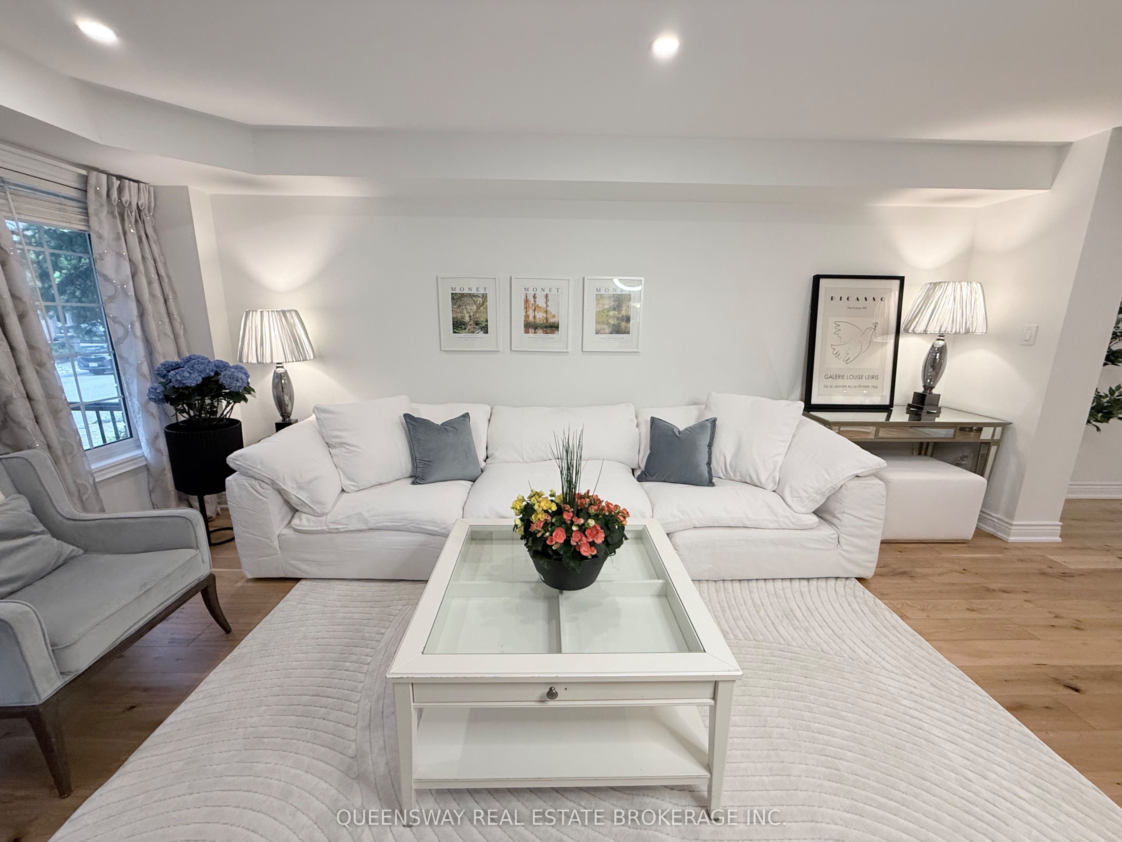 82 Roxton Road