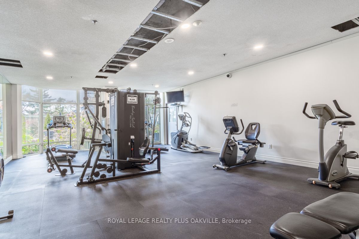 2511 Lakeshore Road W, #517