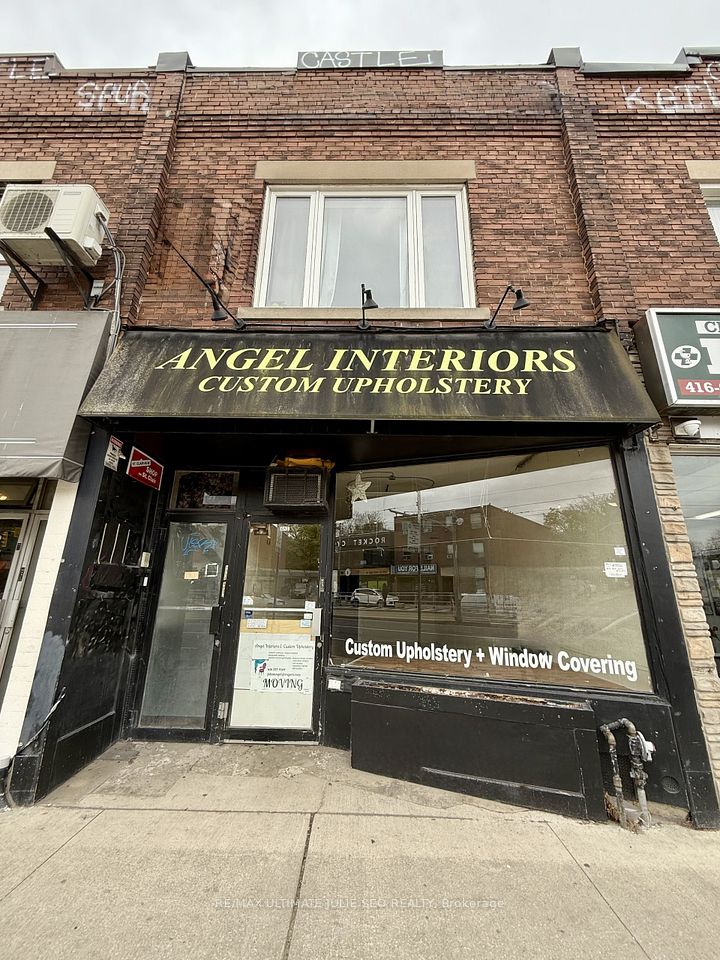 695 St Clair