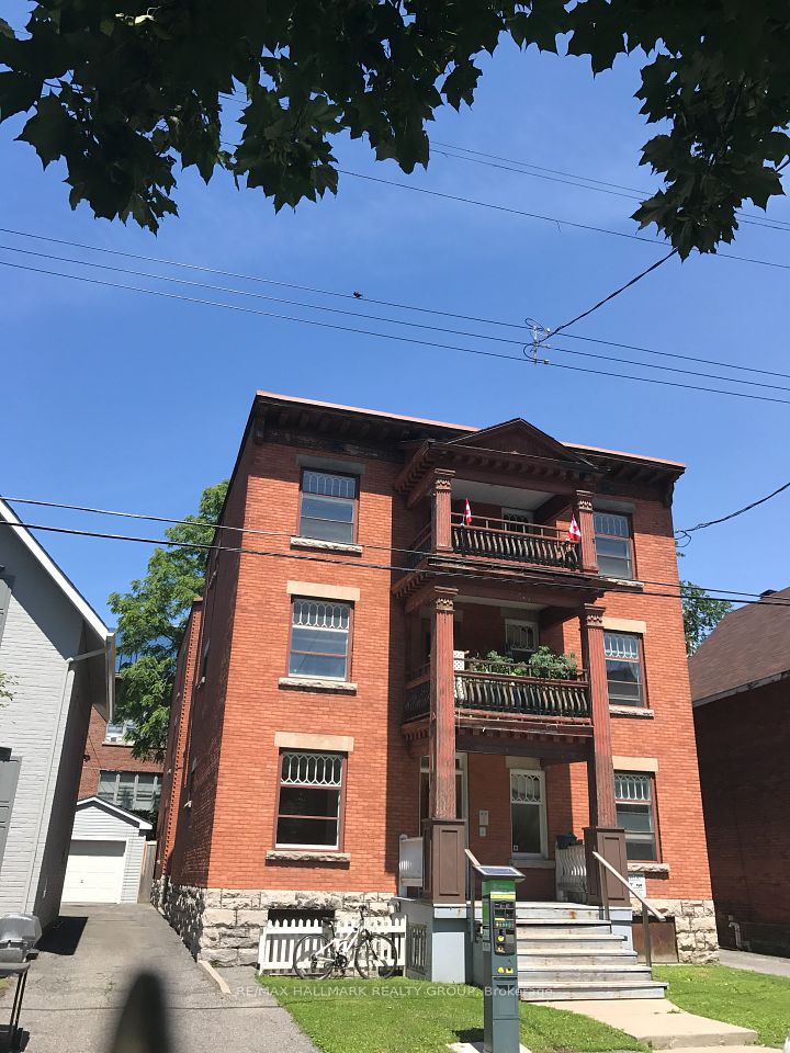 421 Lisgar