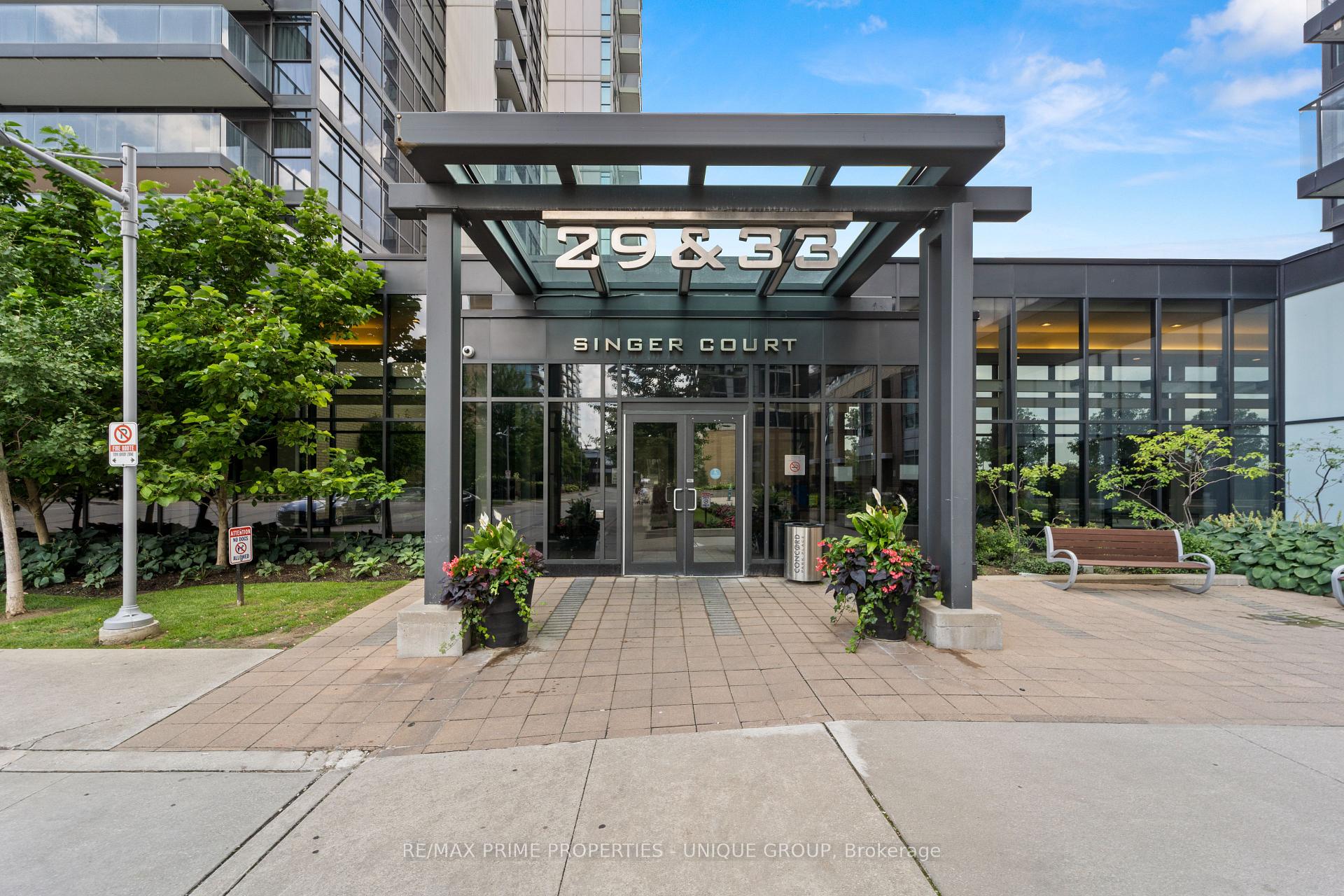1 Bedroom Condo at 29 Singer, Toronto For sale