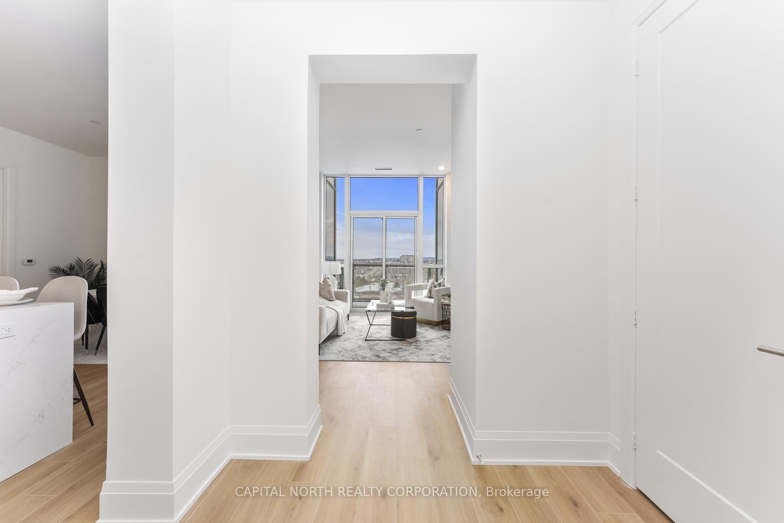 3 Bedrooms Condo at 509 Dundas,  Oakville For sale