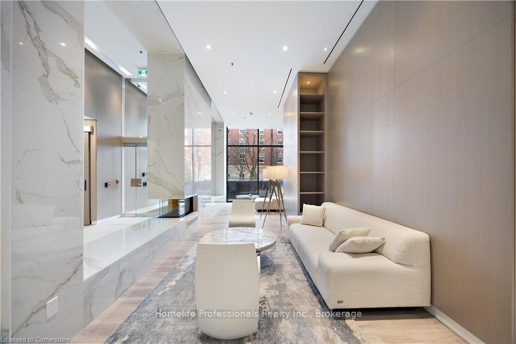 1 Bedroom Condo at 370 Martha,  Burlington For sale