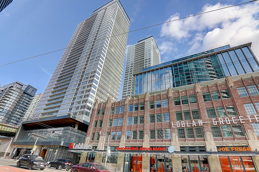 17 Bathurst