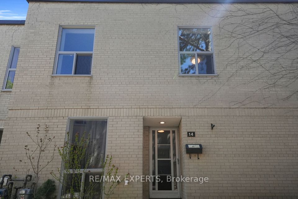 #14 - 7 Four Winds Drive, Toronto, ON M3J 1K7