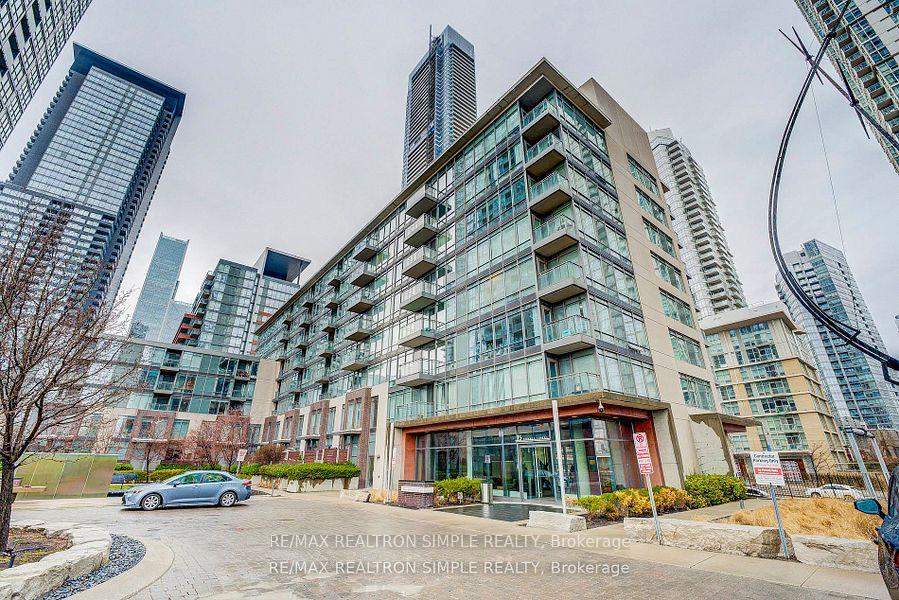 2 Bedrooms Condo at 15 Brunel, Toronto For sale