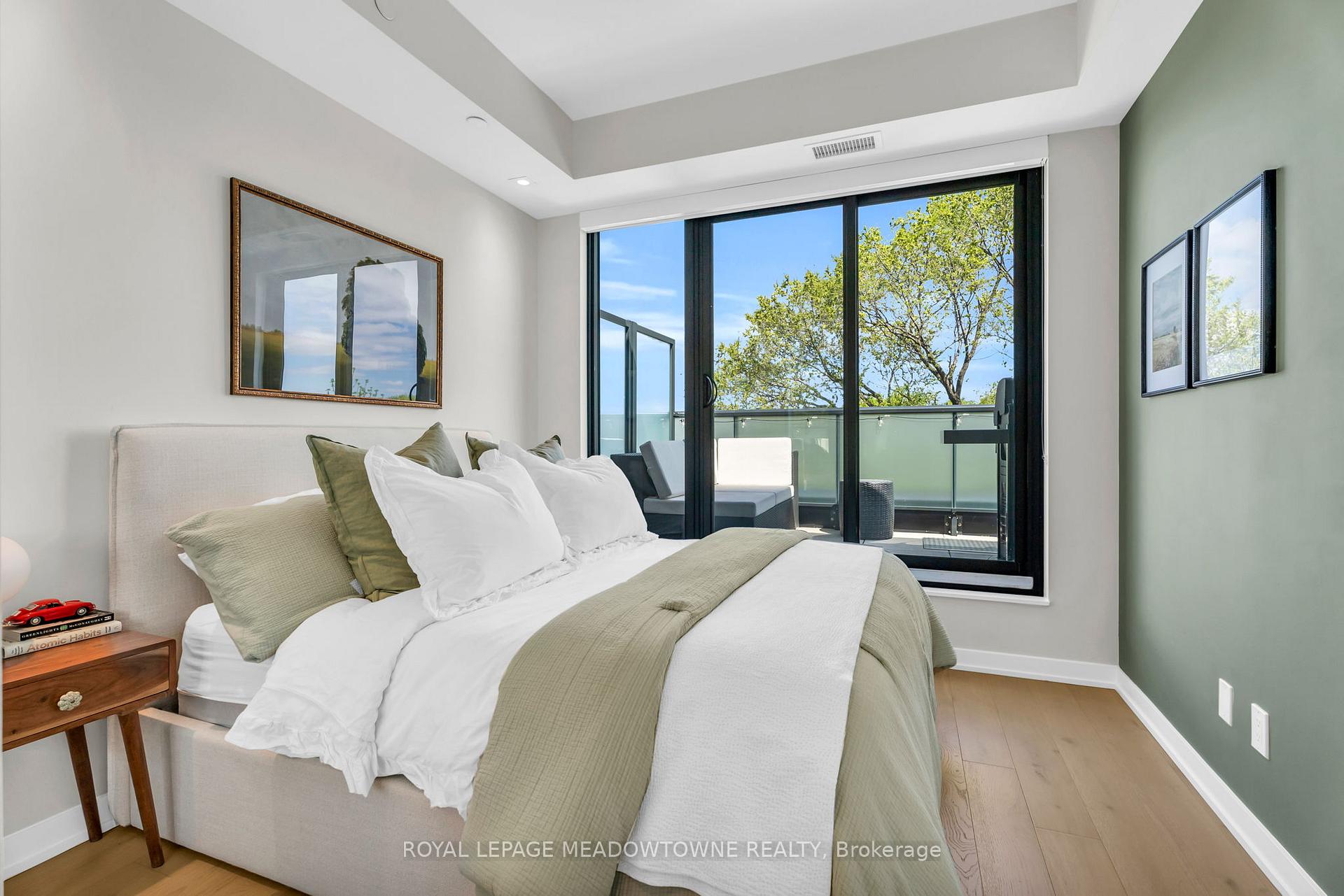 2 Bedrooms Condo at 840 St Clair, Toronto For sale