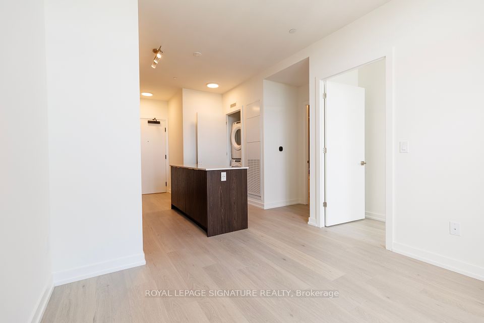 #635 - 2501 Saw Whet Boulevard, Oakville, ON L6M 5N2